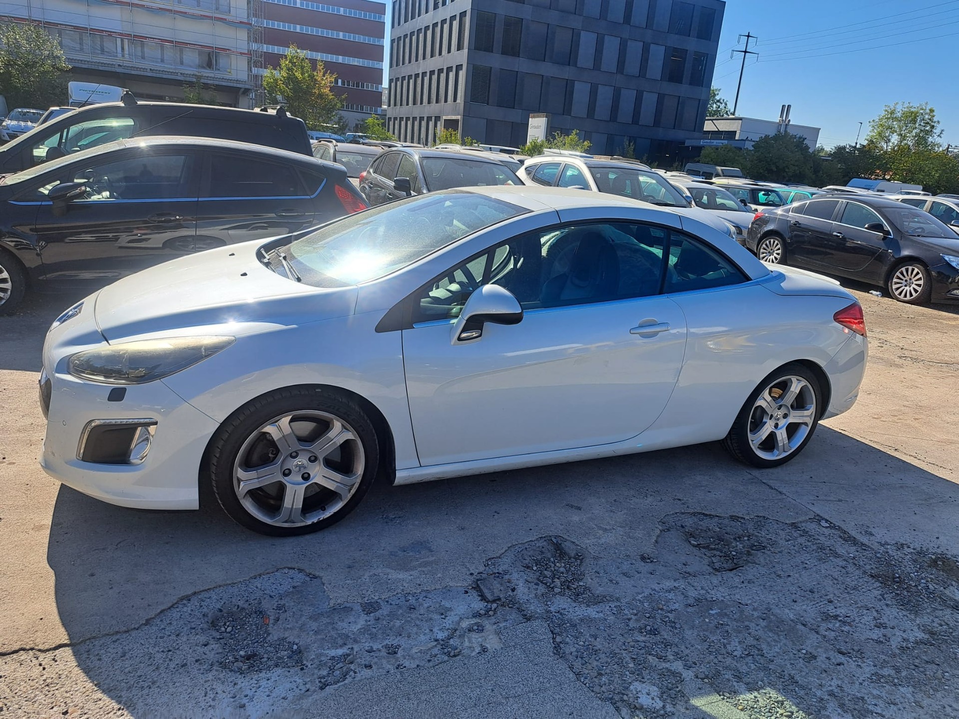 PEUGEOT 308 CC 1.6 16V Turbo R.Garros-image-13