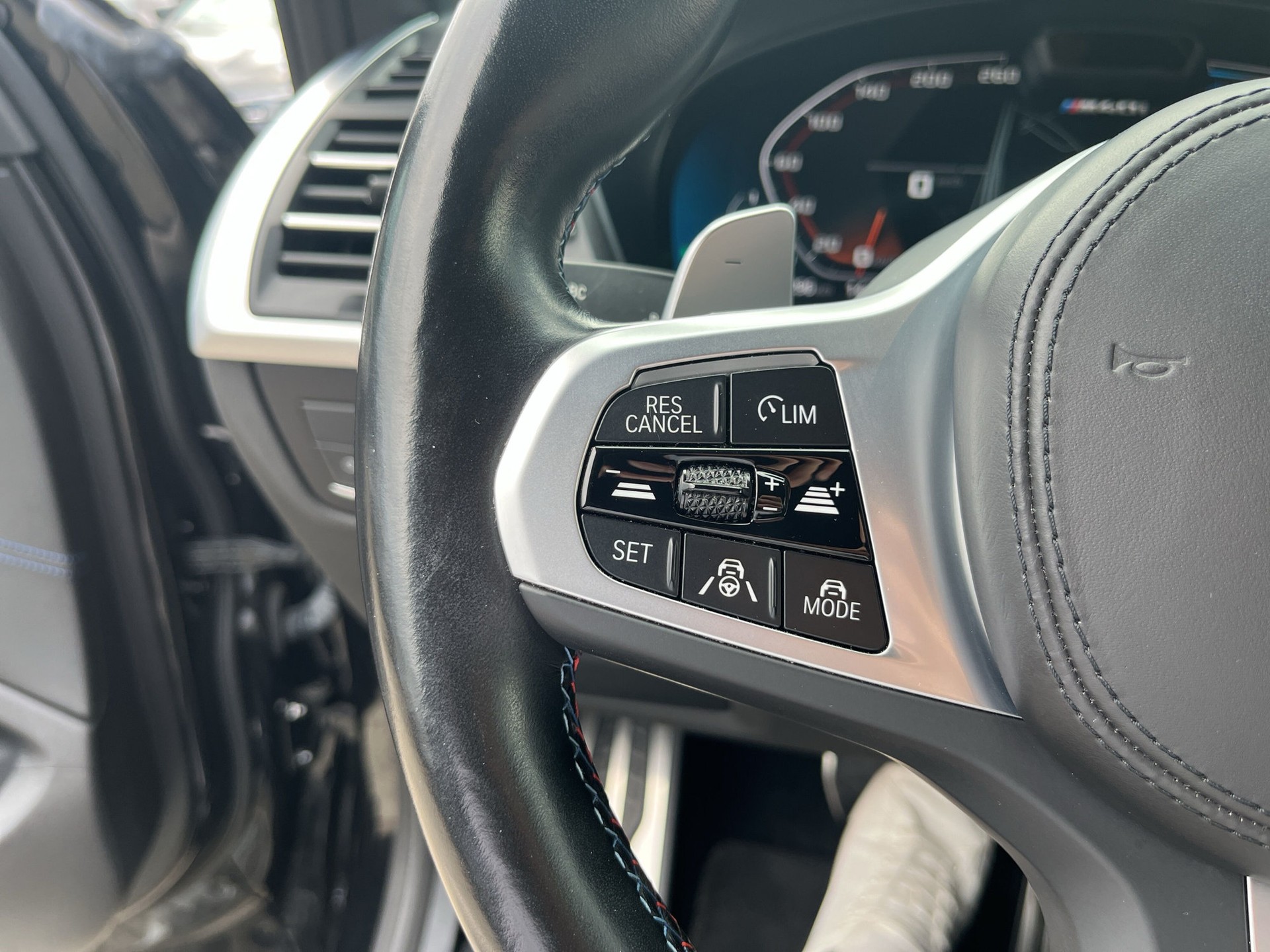 BMW X4 M40i 48V Steptronic-image-15