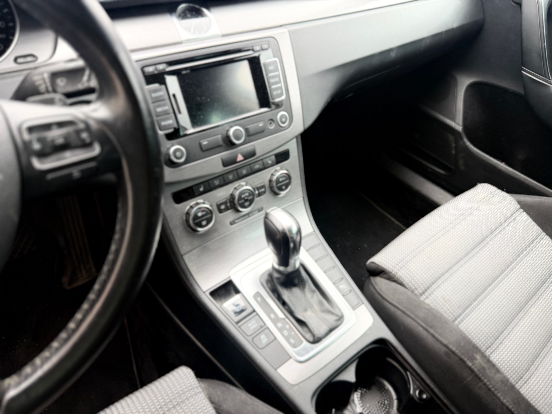 VW Passat Variant 1.8 TSI Comfortline DSG-image-5