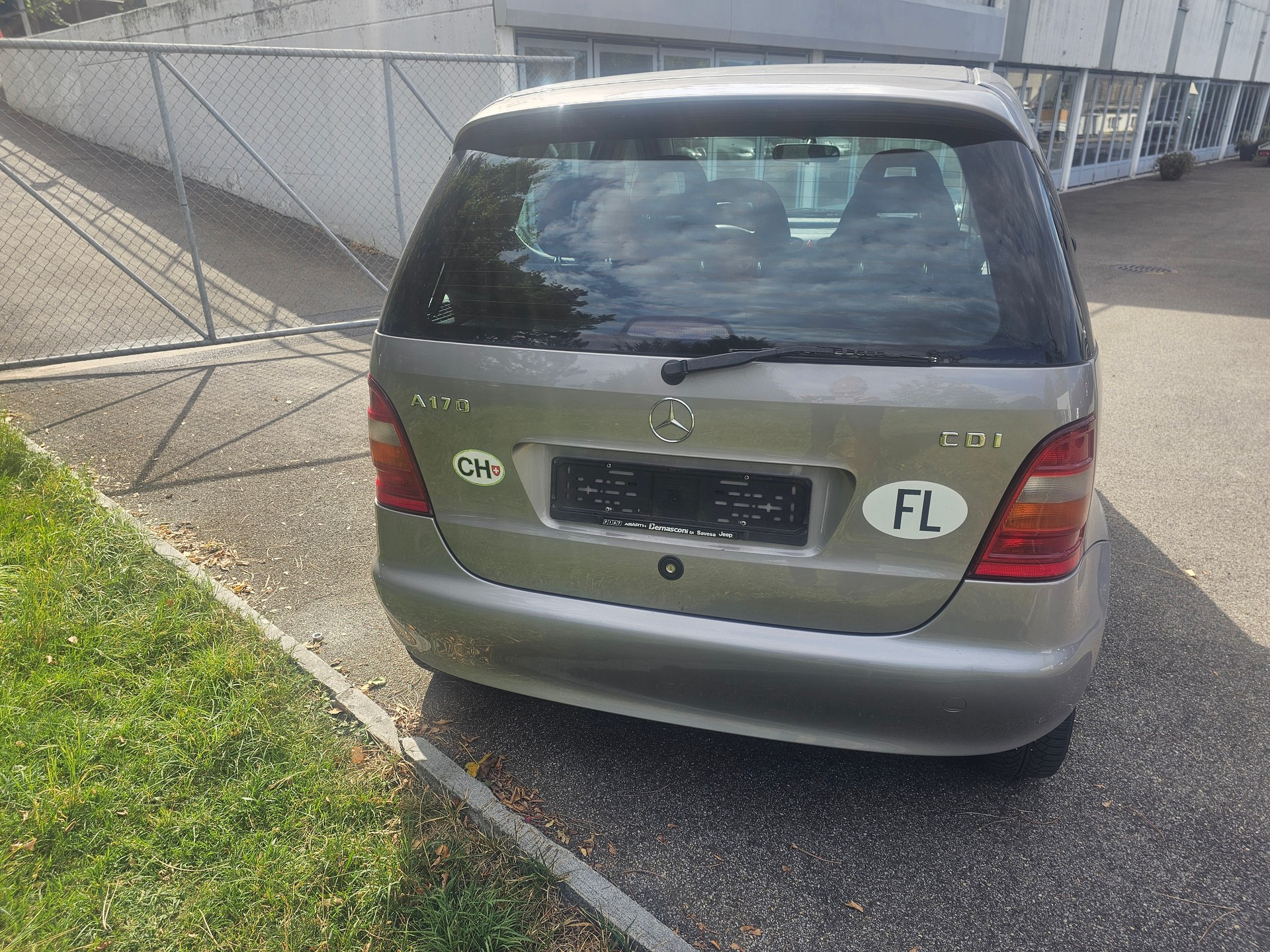 MERCEDES-BENZ A 170 CDI Elégance-image-1