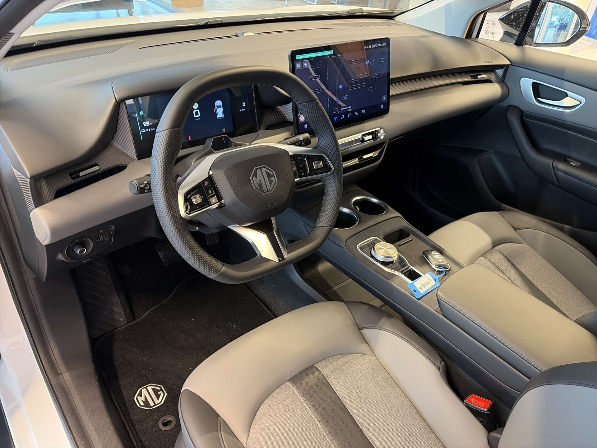 MG 4 EV 64kWh Premium Facelift Automat-image-5