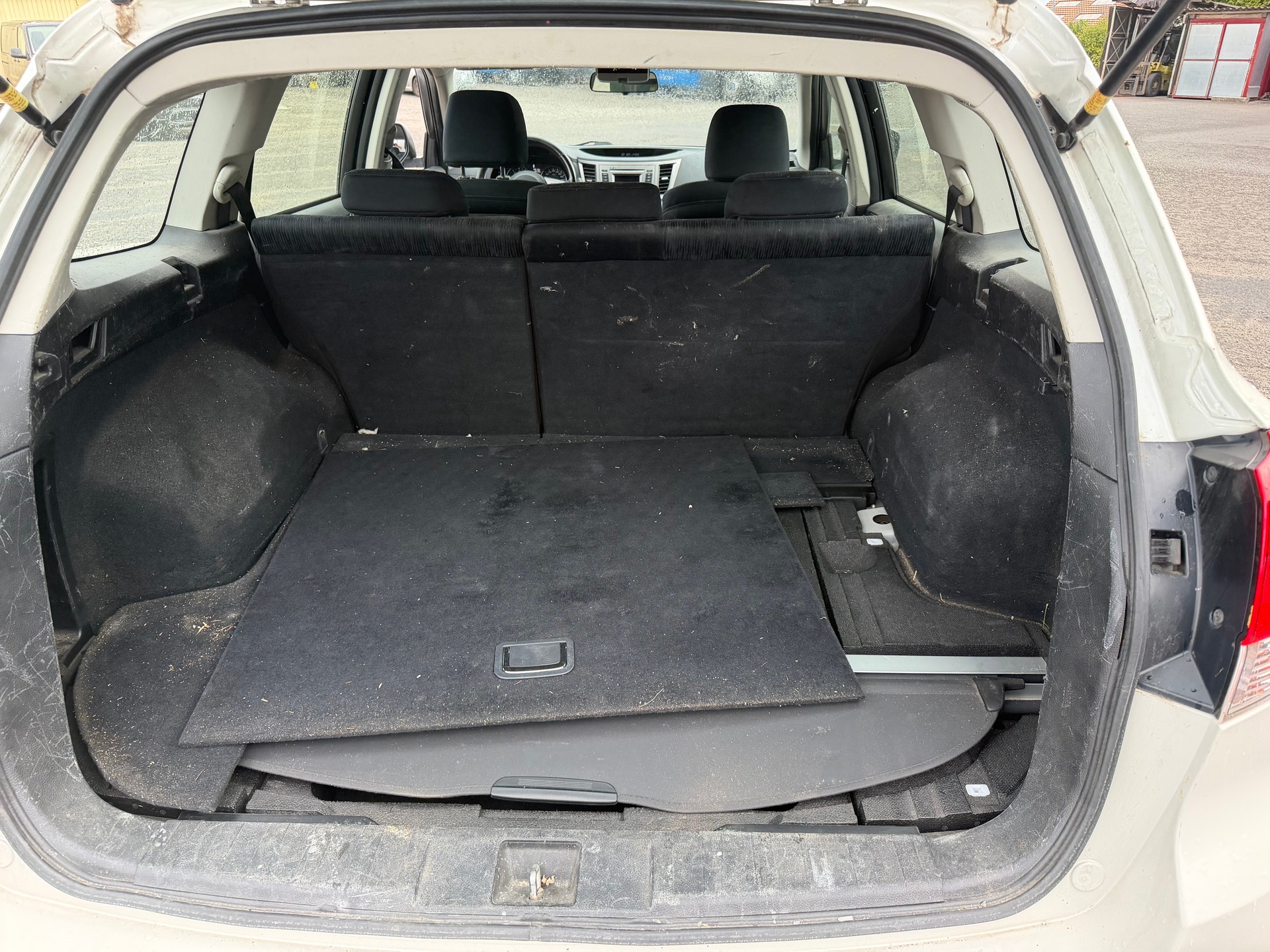 SUBARU Legacy 2.0i Swiss AWD-image-8