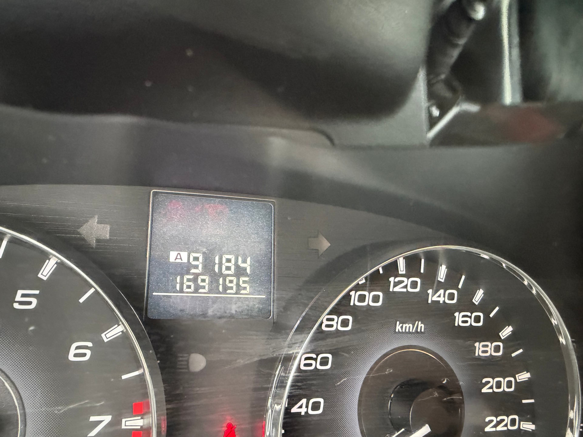 SUBARU Legacy 2.0i Swiss AWD-image-9