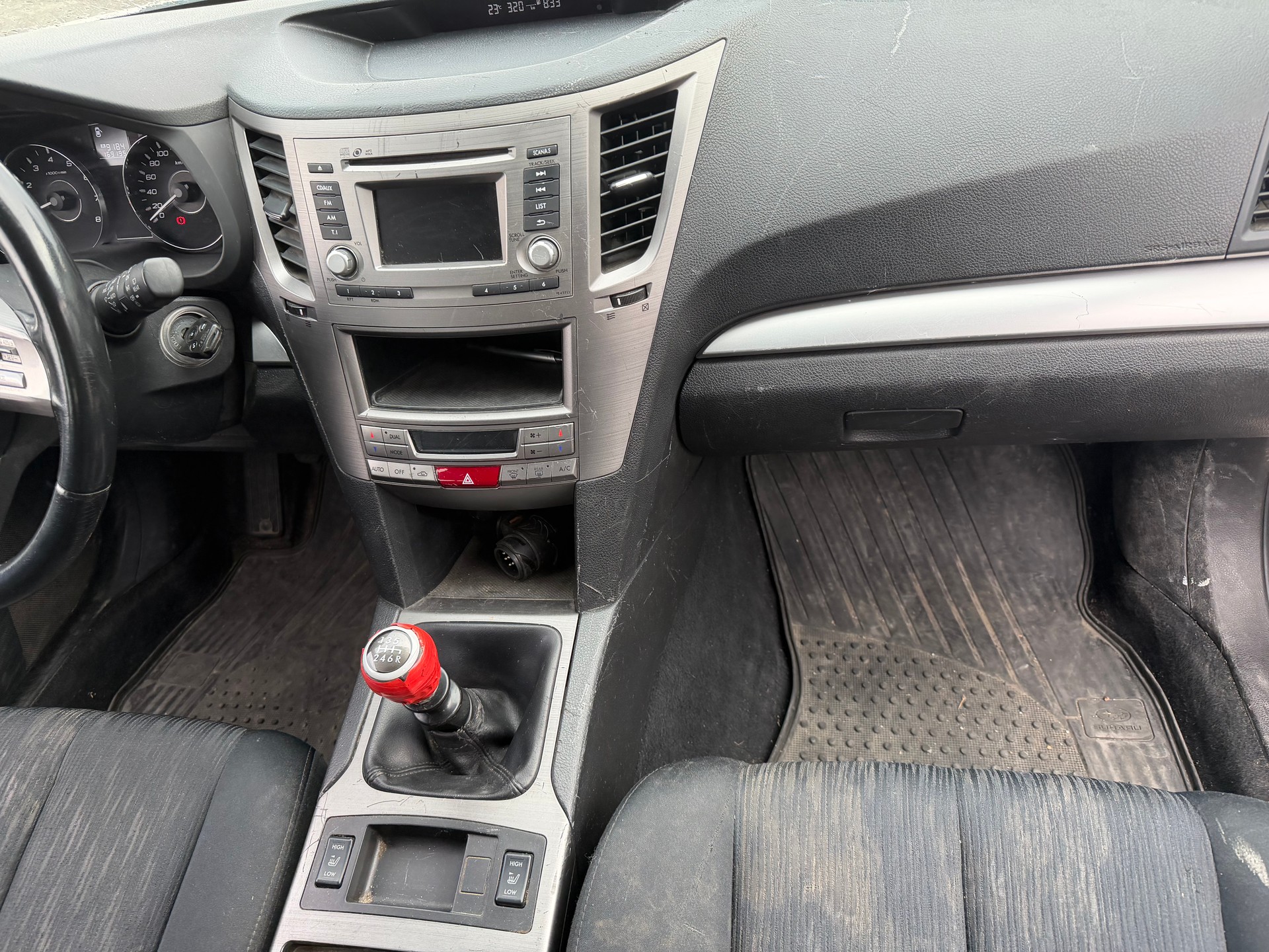 SUBARU Legacy 2.0i Swiss AWD-image-6