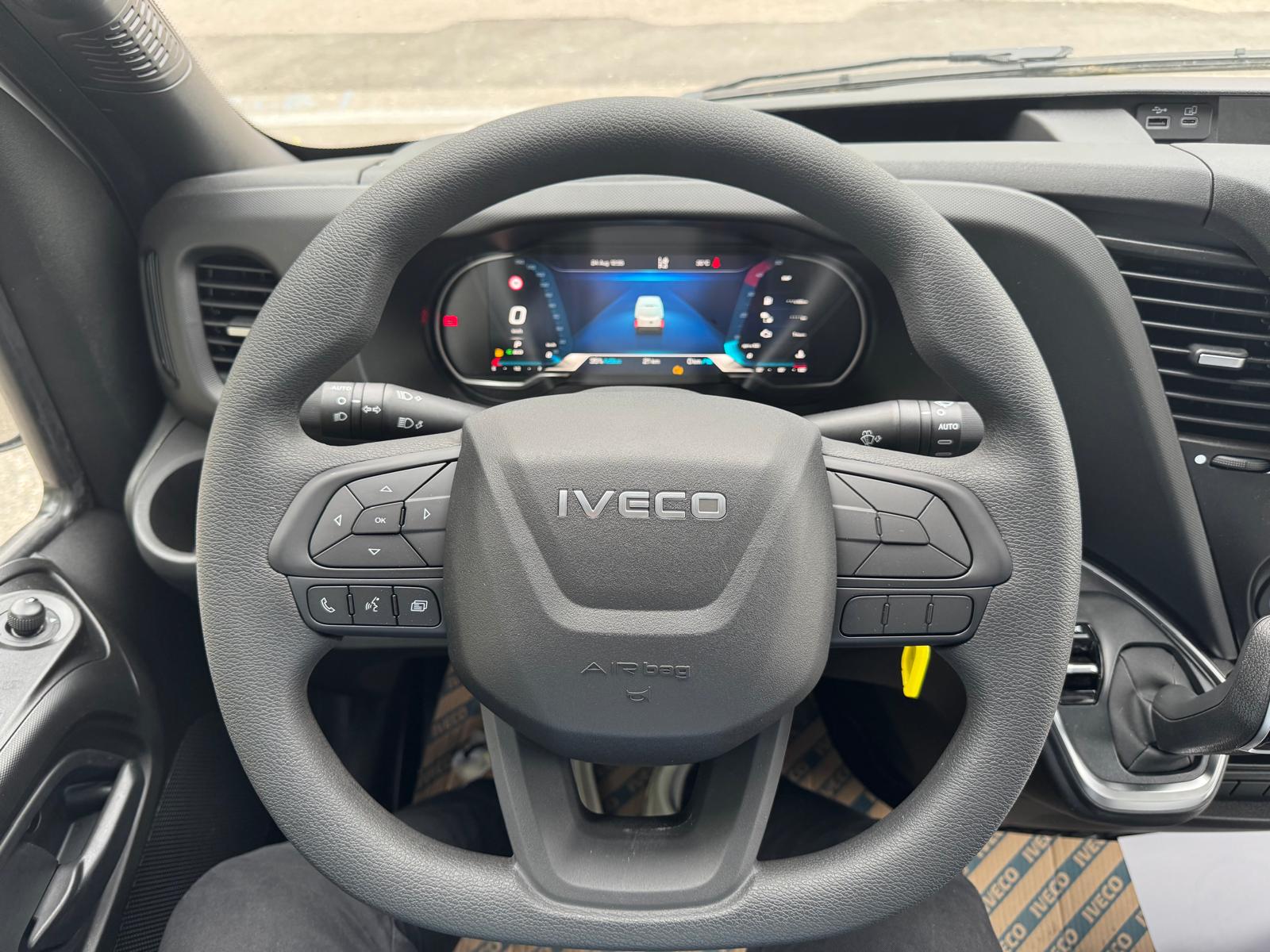 IVECO Daily 35C18HA8-image-4