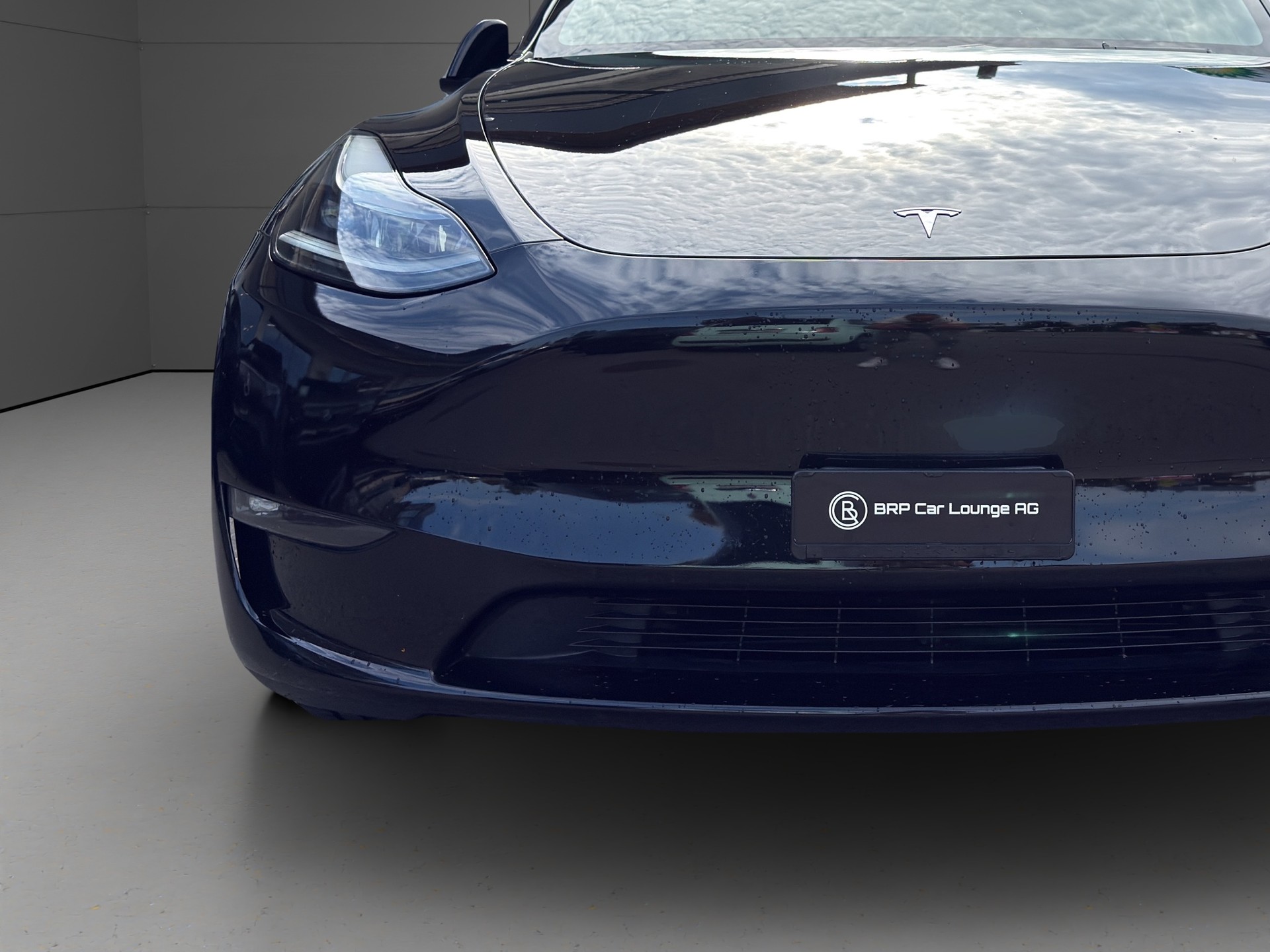 TESLA Model Y Long Range-image-0