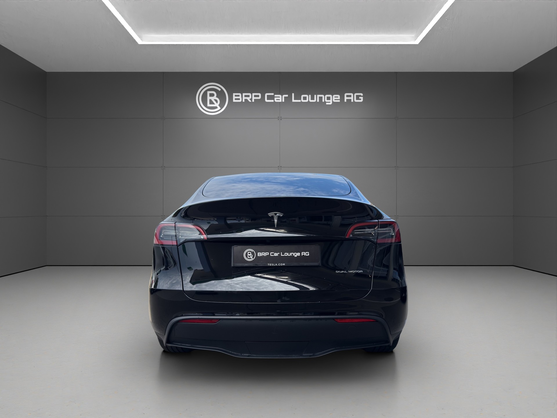 TESLA Model Y Long Range-image-4