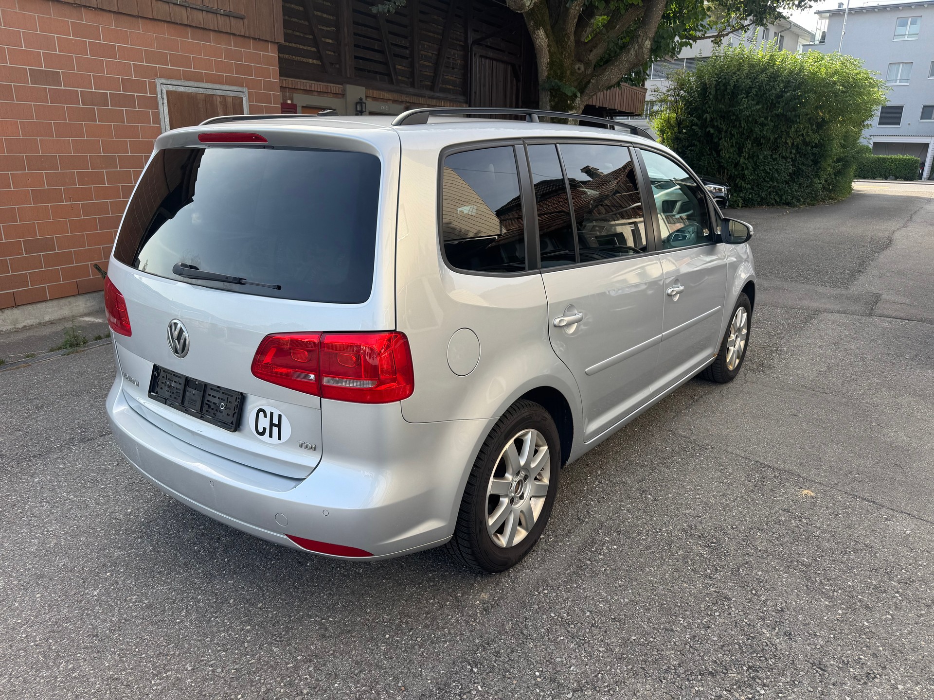 VW Touran 1.6 TDI Comfortline DSG-image-3