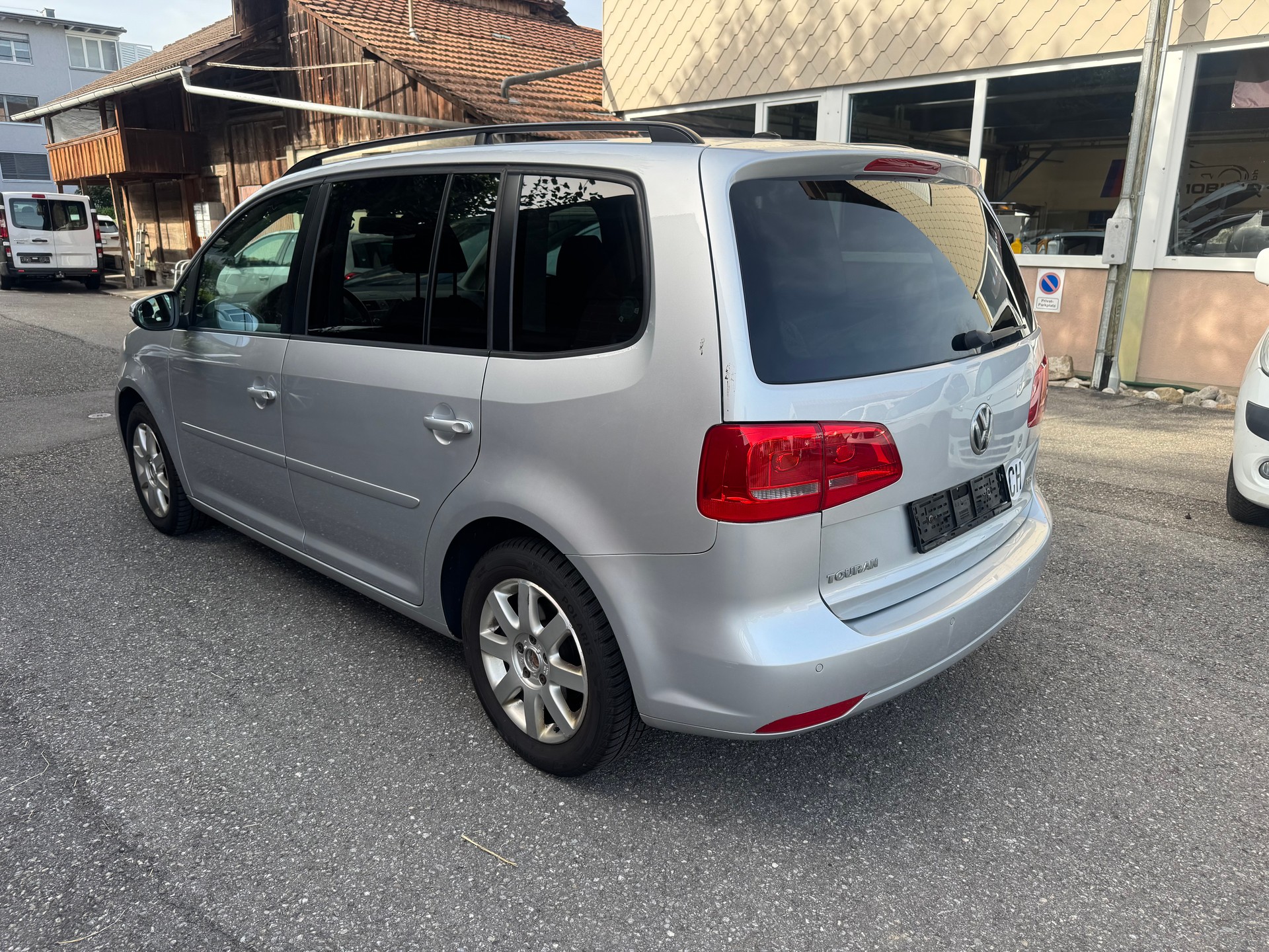 VW Touran 1.6 TDI Comfortline DSG-image-5