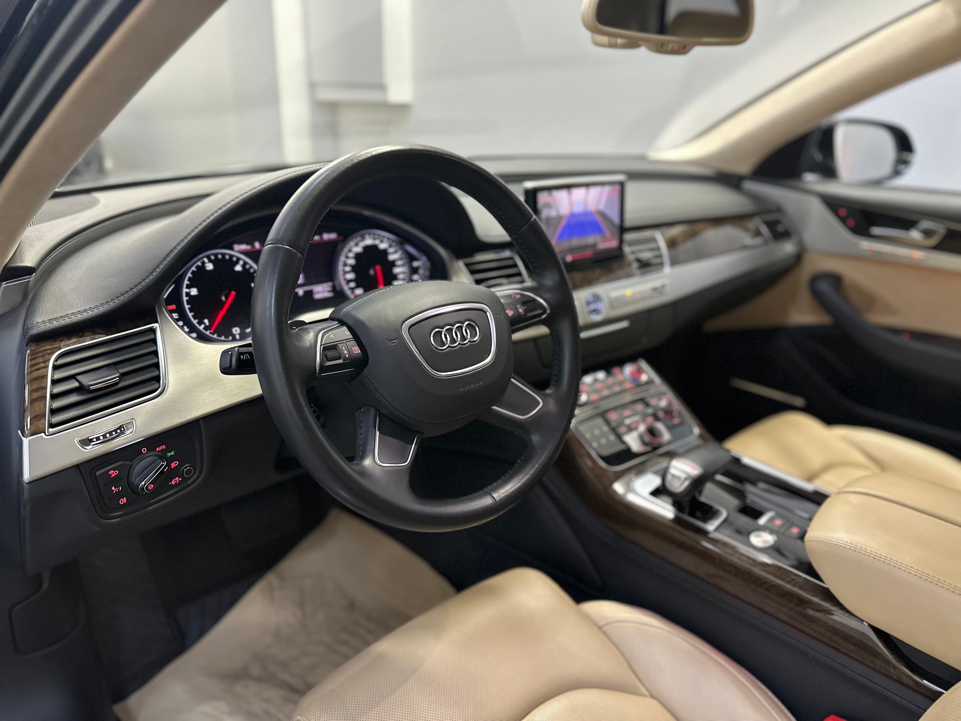 AUDI A8 3.0 TDI quattro tiptronic-image-23