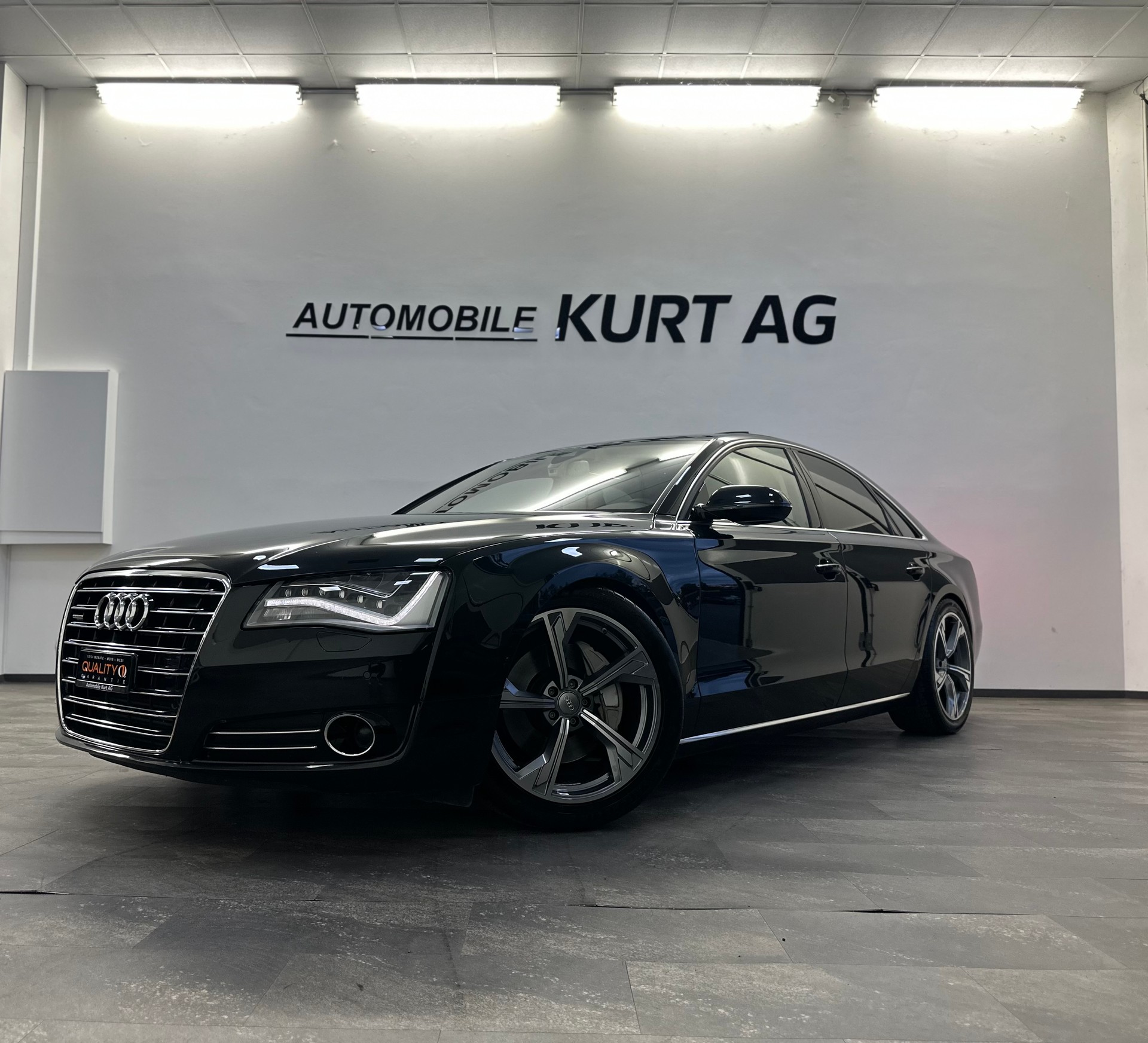 AUDI A8 3.0 TDI quattro tiptronic-image-1