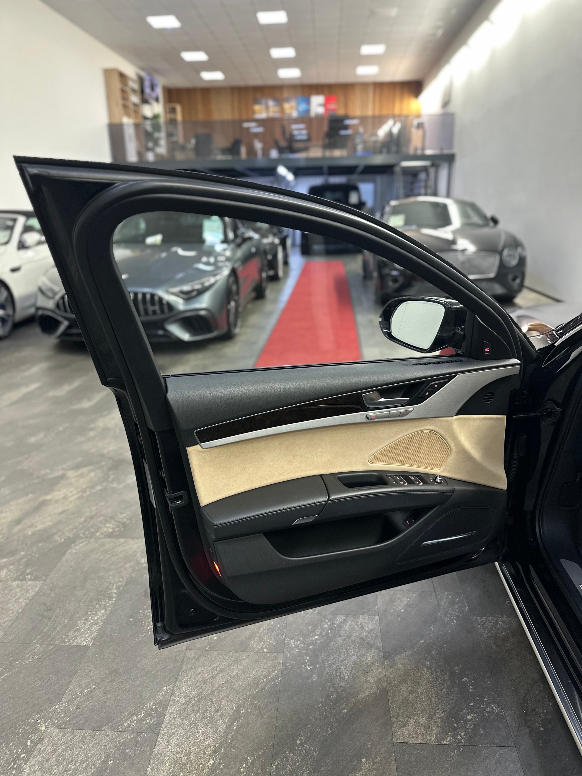 AUDI A8 3.0 TDI quattro tiptronic-image-26