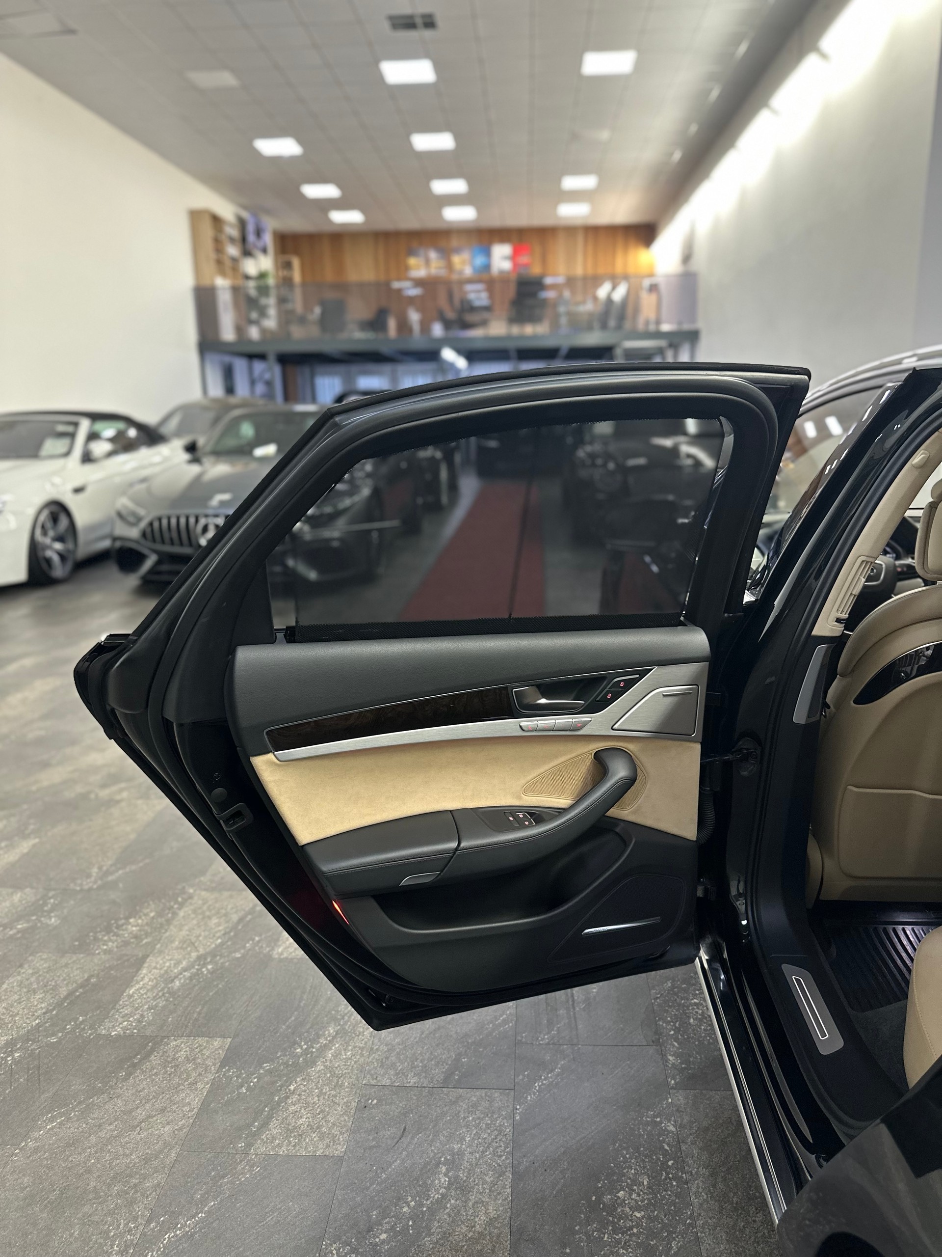 AUDI A8 3.0 TDI quattro tiptronic-image-27