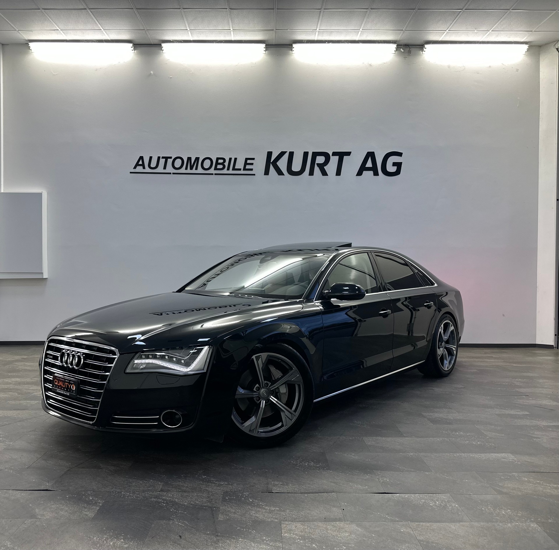 AUDI A8 3.0 TDI quattro tiptronic-image-0