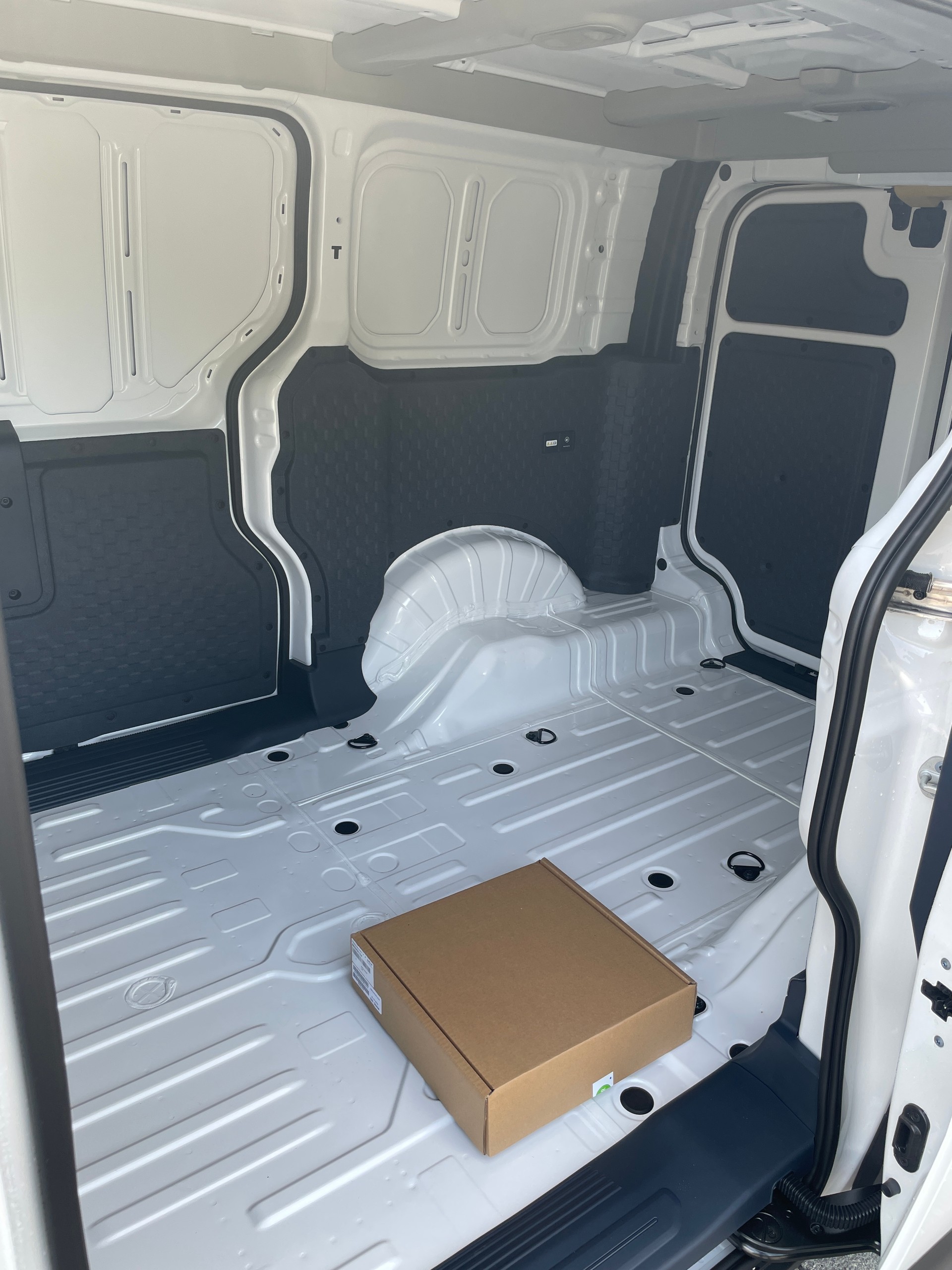 KIA PV5 Cargo 71.2 kWh Plus mit Wärmepumpe, 2-Schiebetüren-image-12
