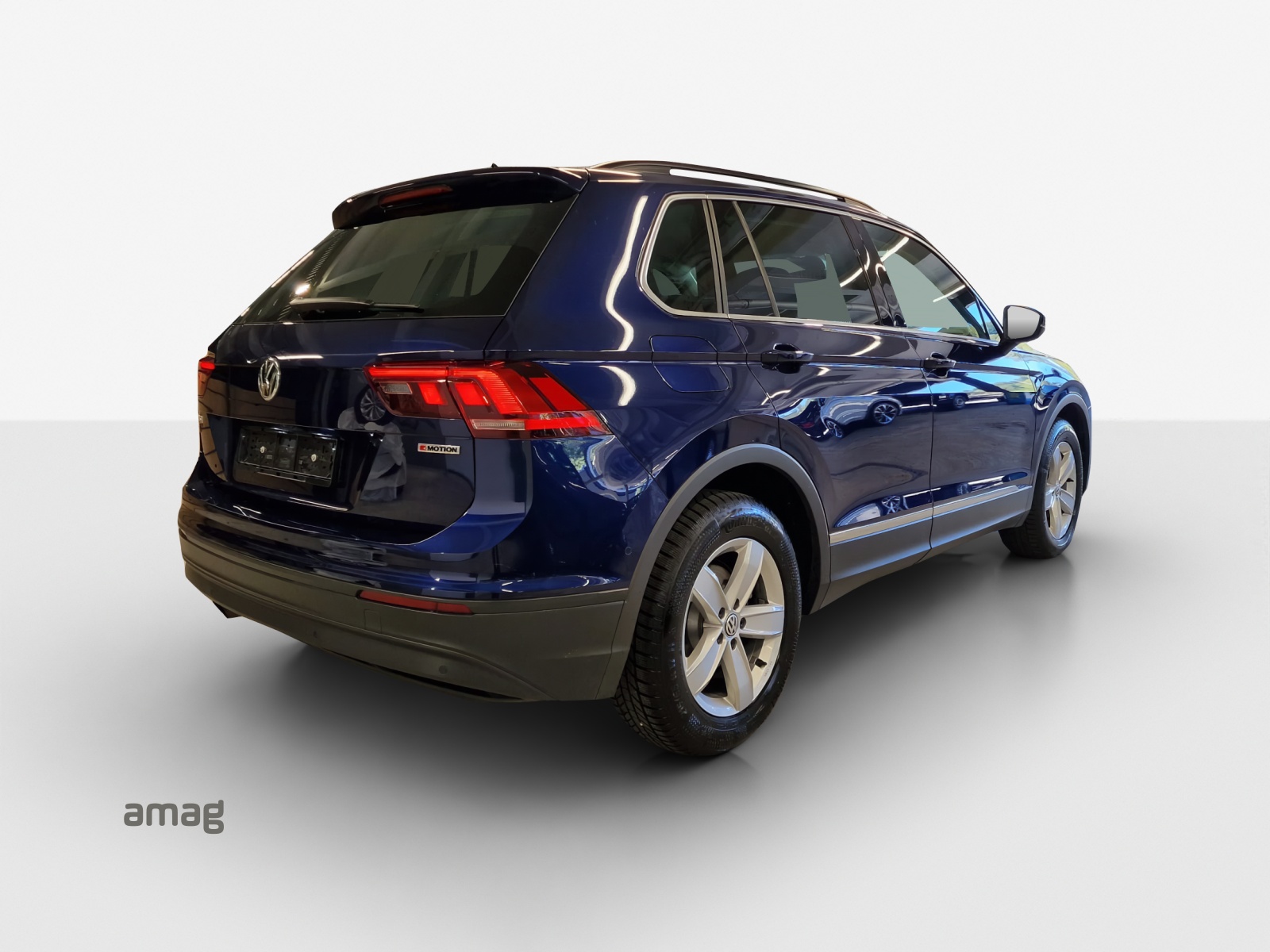 VW Tiguan 2.0TSI Comfortline 4Motion DSG-image-4