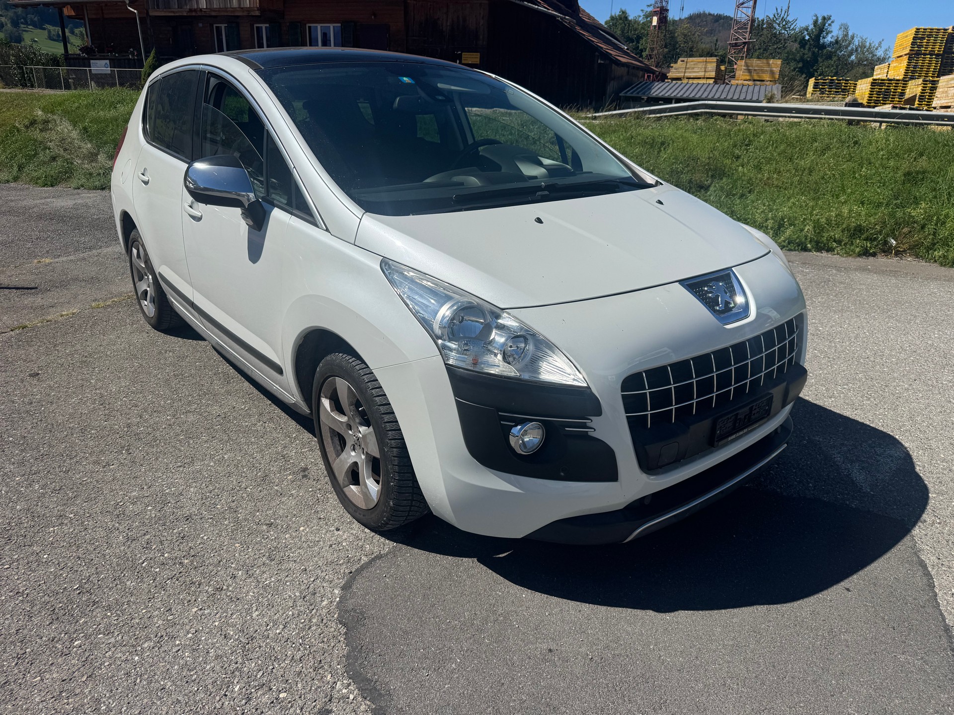 PEUGEOT 3008 1.6 16V T Active-image-1
