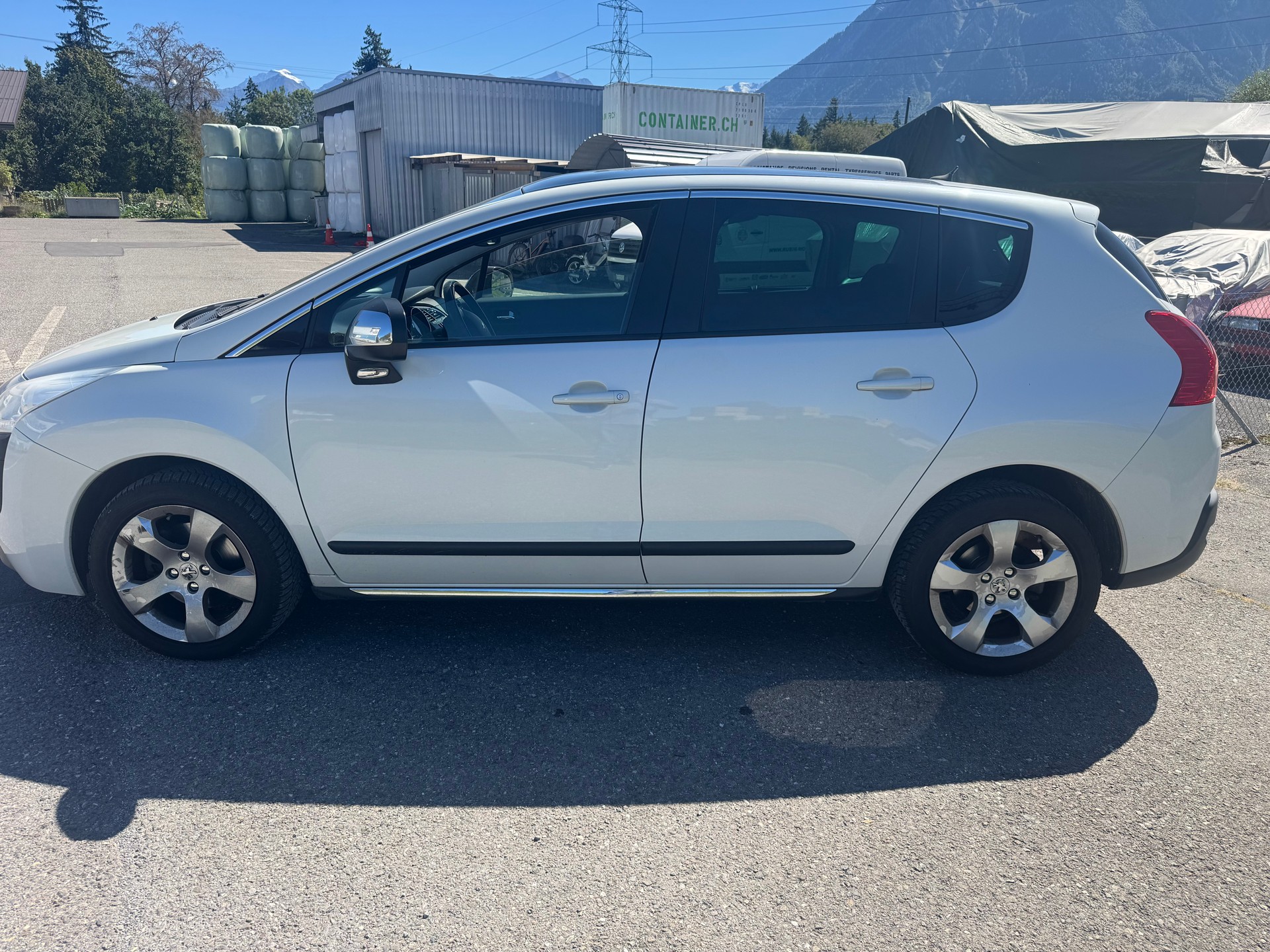 PEUGEOT 3008 1.6 16V T Active-image-4