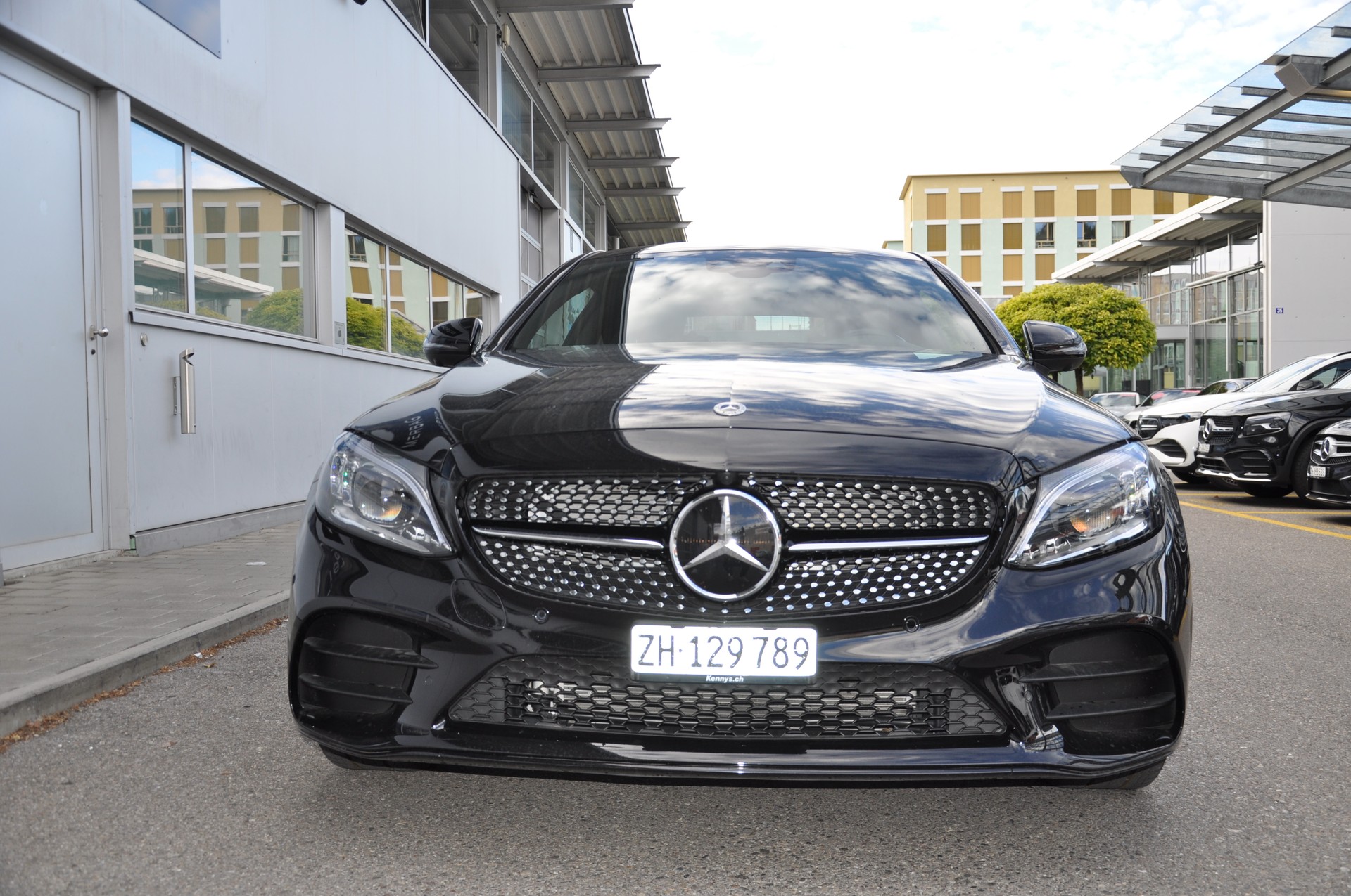 MERCEDES-BENZ C 300 AMG Line 4matic-image-0
