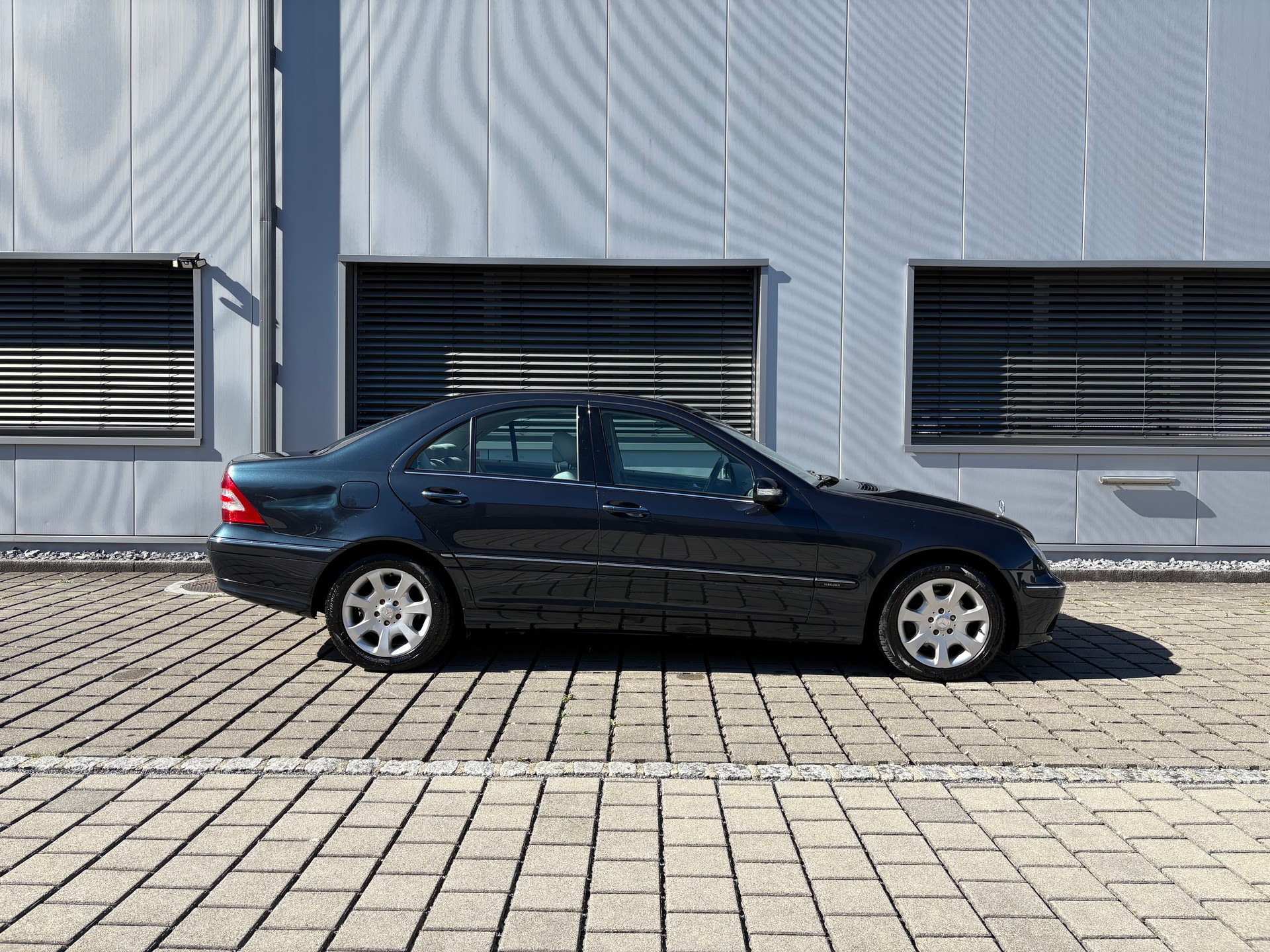 MERCEDES-BENZ C 240 Elégance AUTOMAT Frisch ab MFK 03.09.2026 Ab Service-image-11