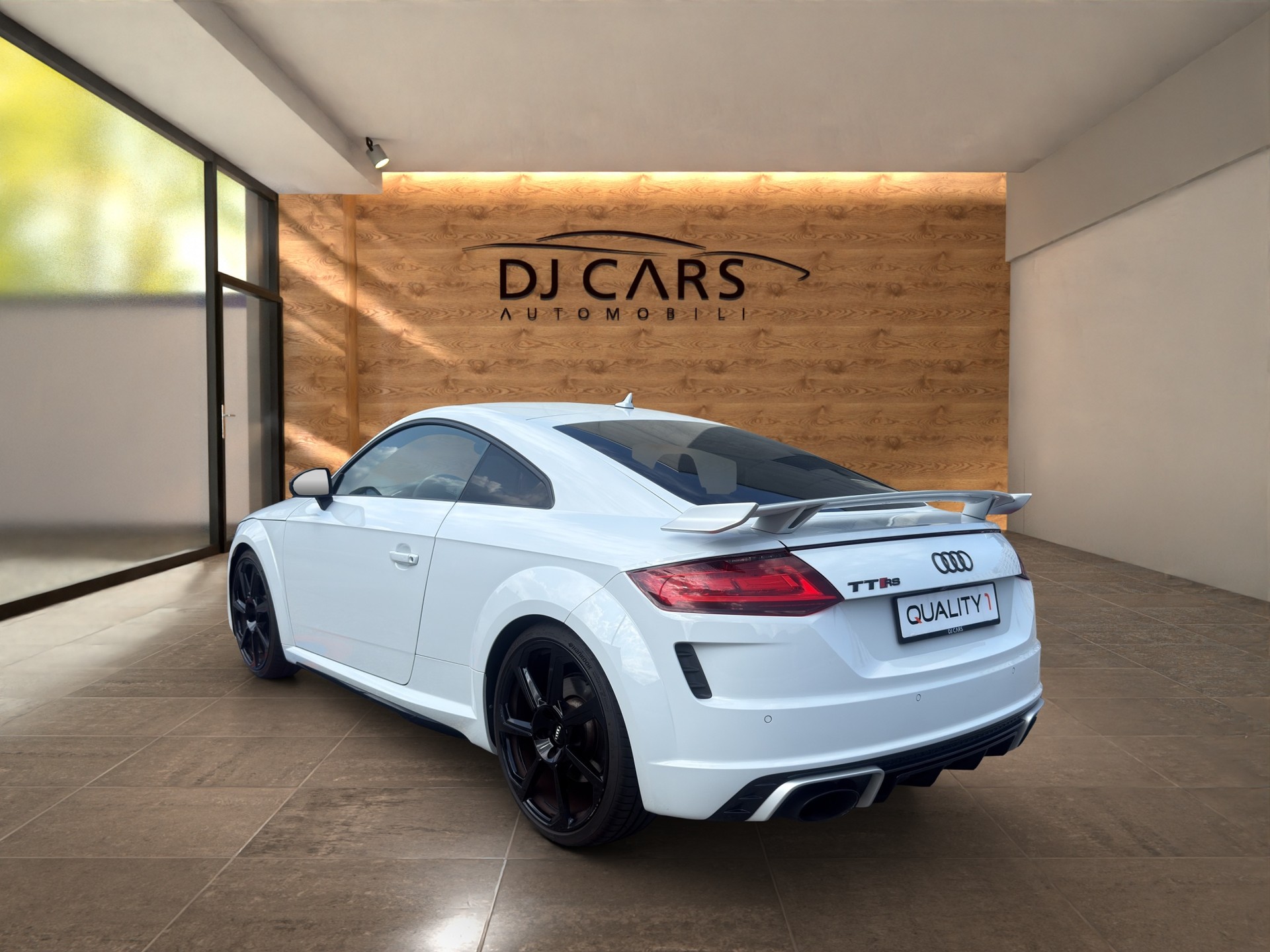 AUDI TT Coupé TTRS quattro S-tronic-image-5