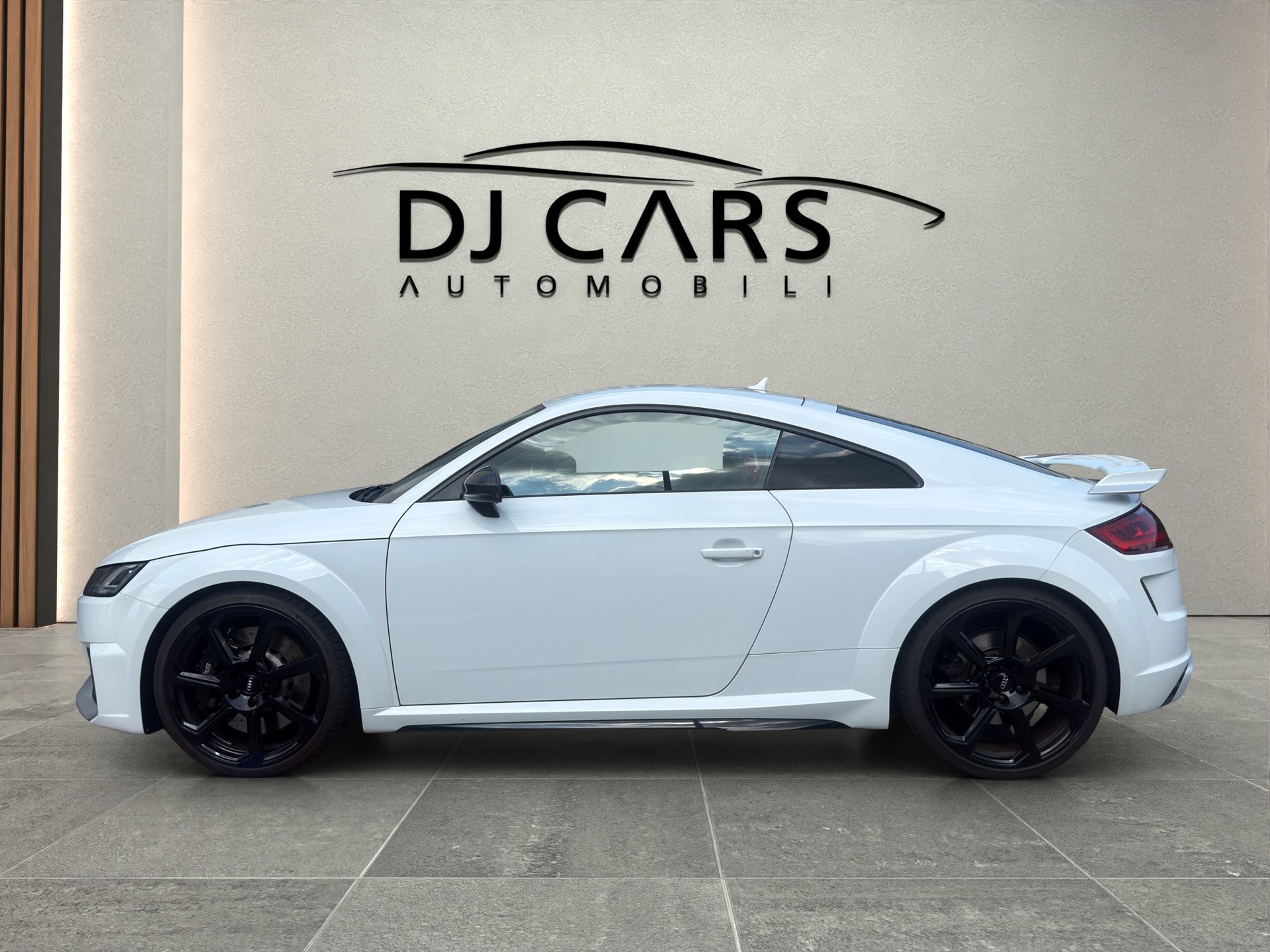 AUDI TT Coupé TTRS quattro S-tronic-image-3
