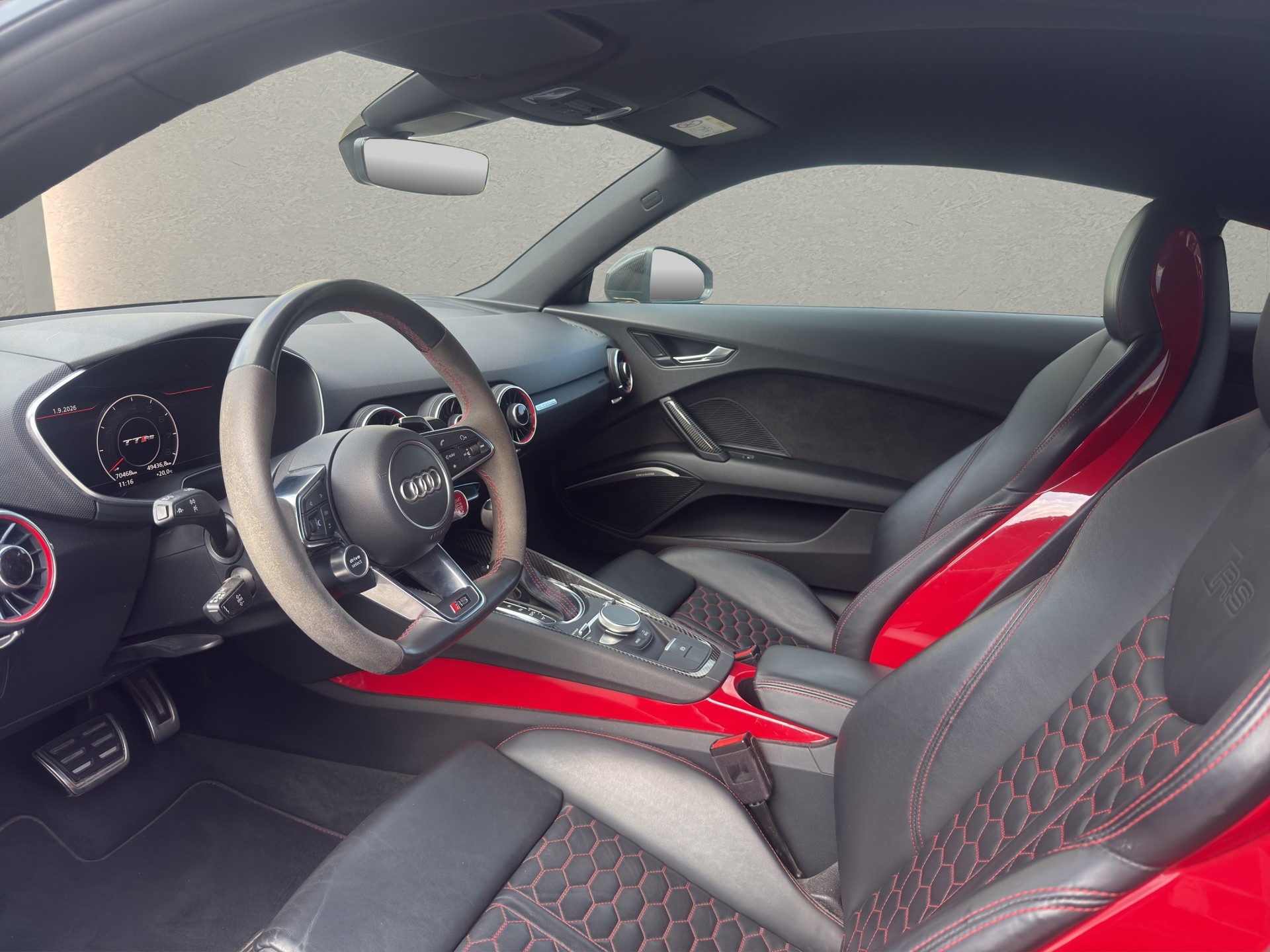 AUDI TT Coupé TTRS quattro S-tronic-image-7