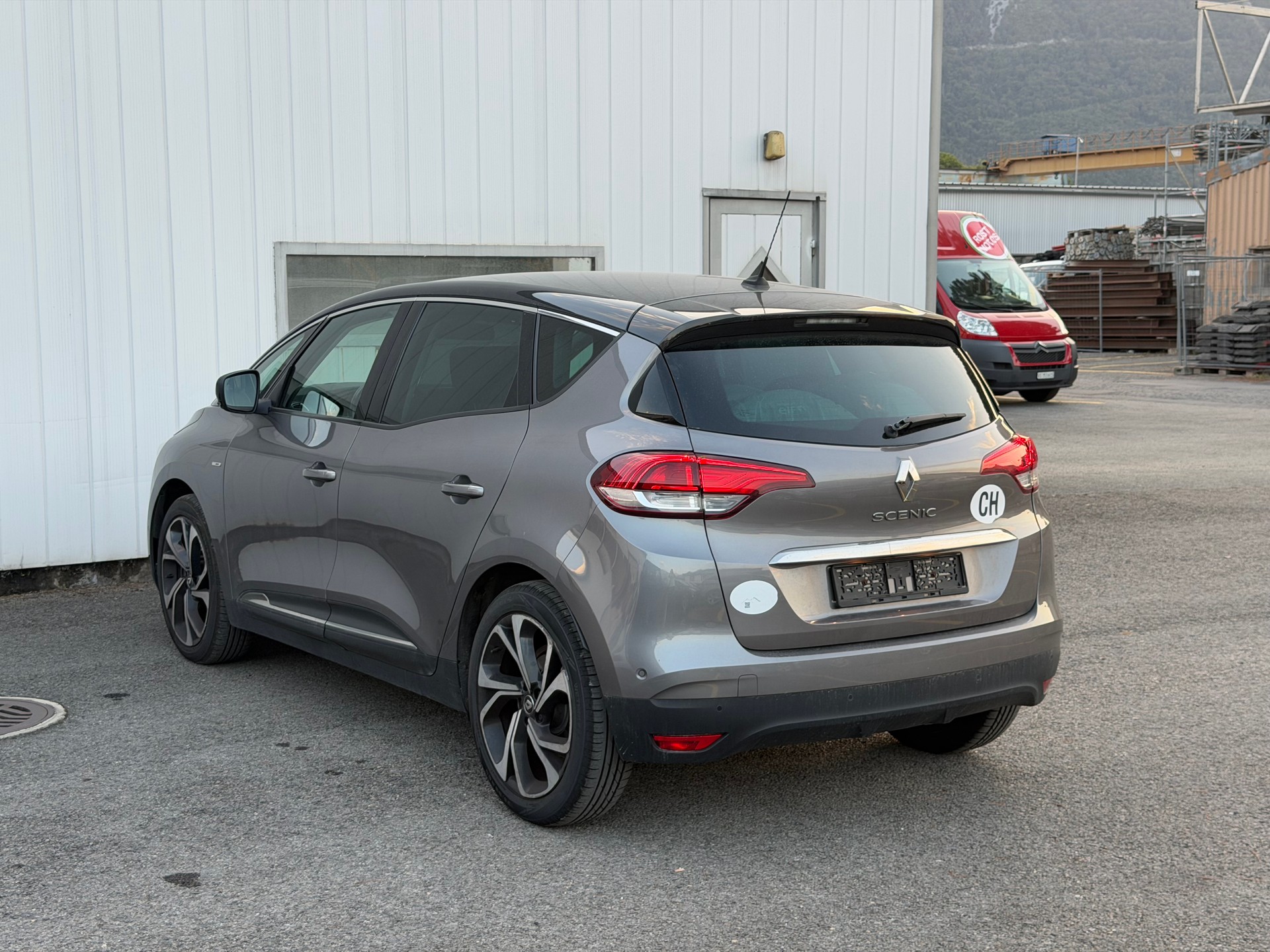 RENAULT Scénic 1.6 dCi Initiale Paris EDC-image-5