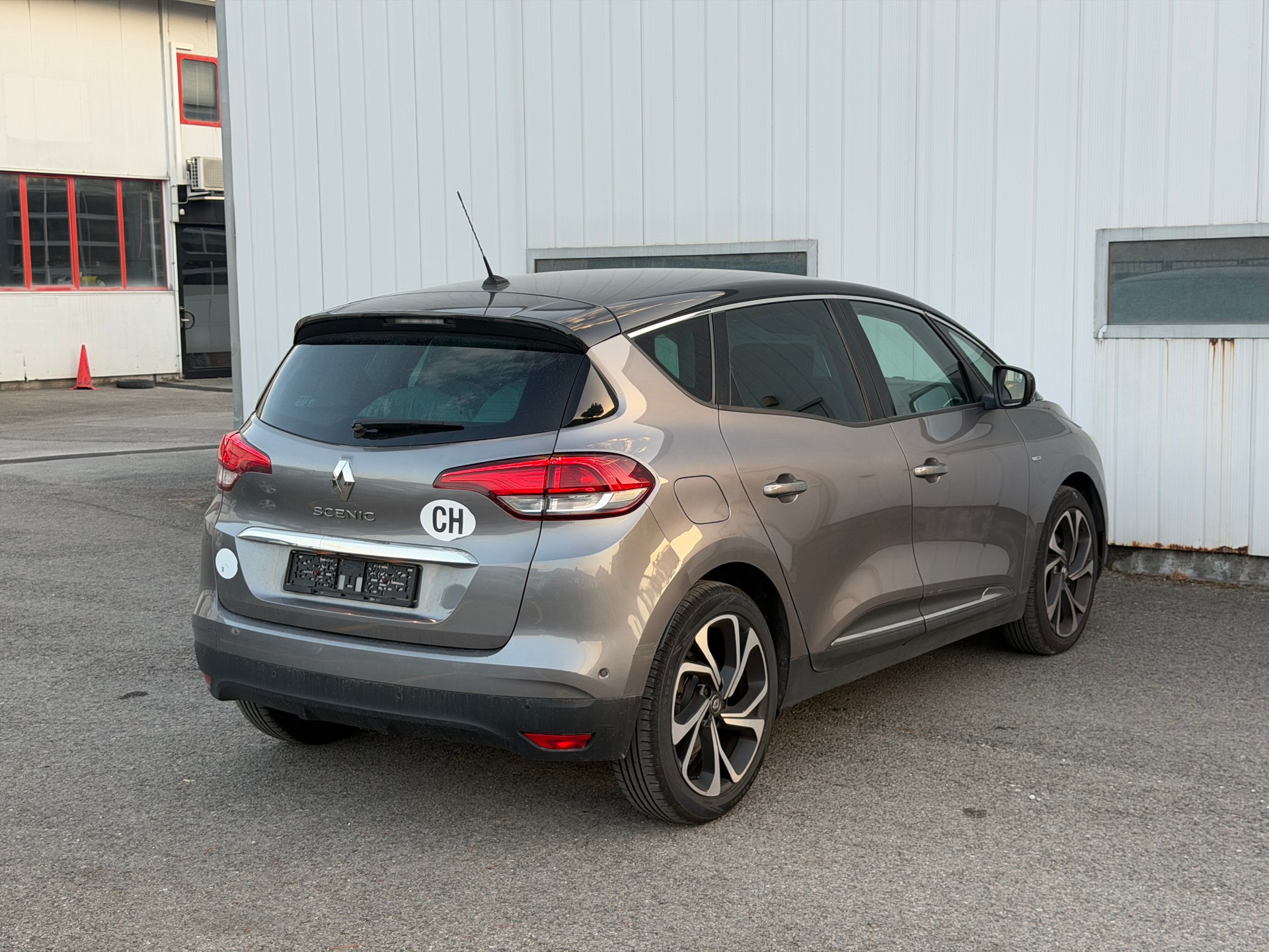 RENAULT Scénic 1.6 dCi Initiale Paris EDC-image-4