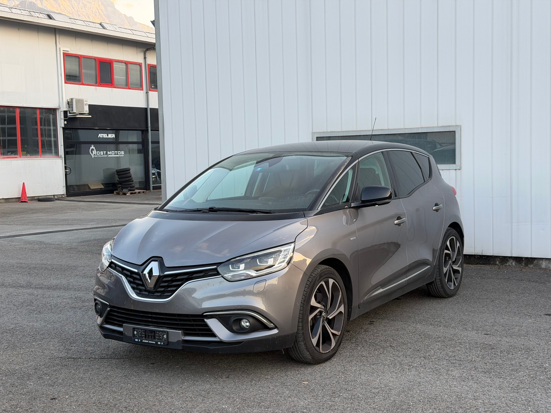 RENAULT Scénic 1.6 dCi Initiale Paris EDC-image-0