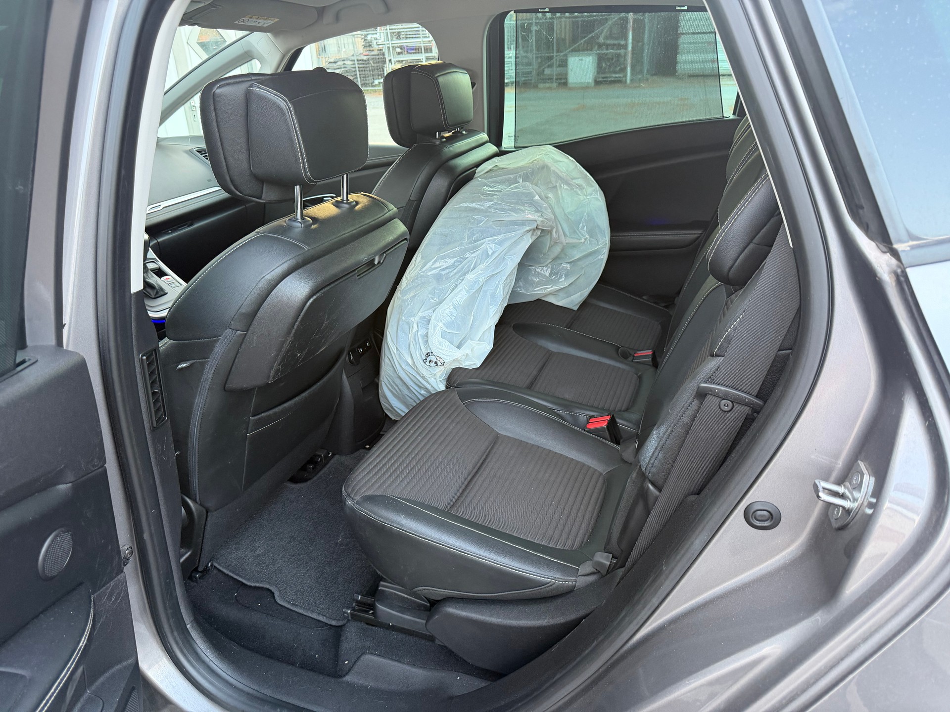 RENAULT Scénic 1.6 dCi Initiale Paris EDC-image-7