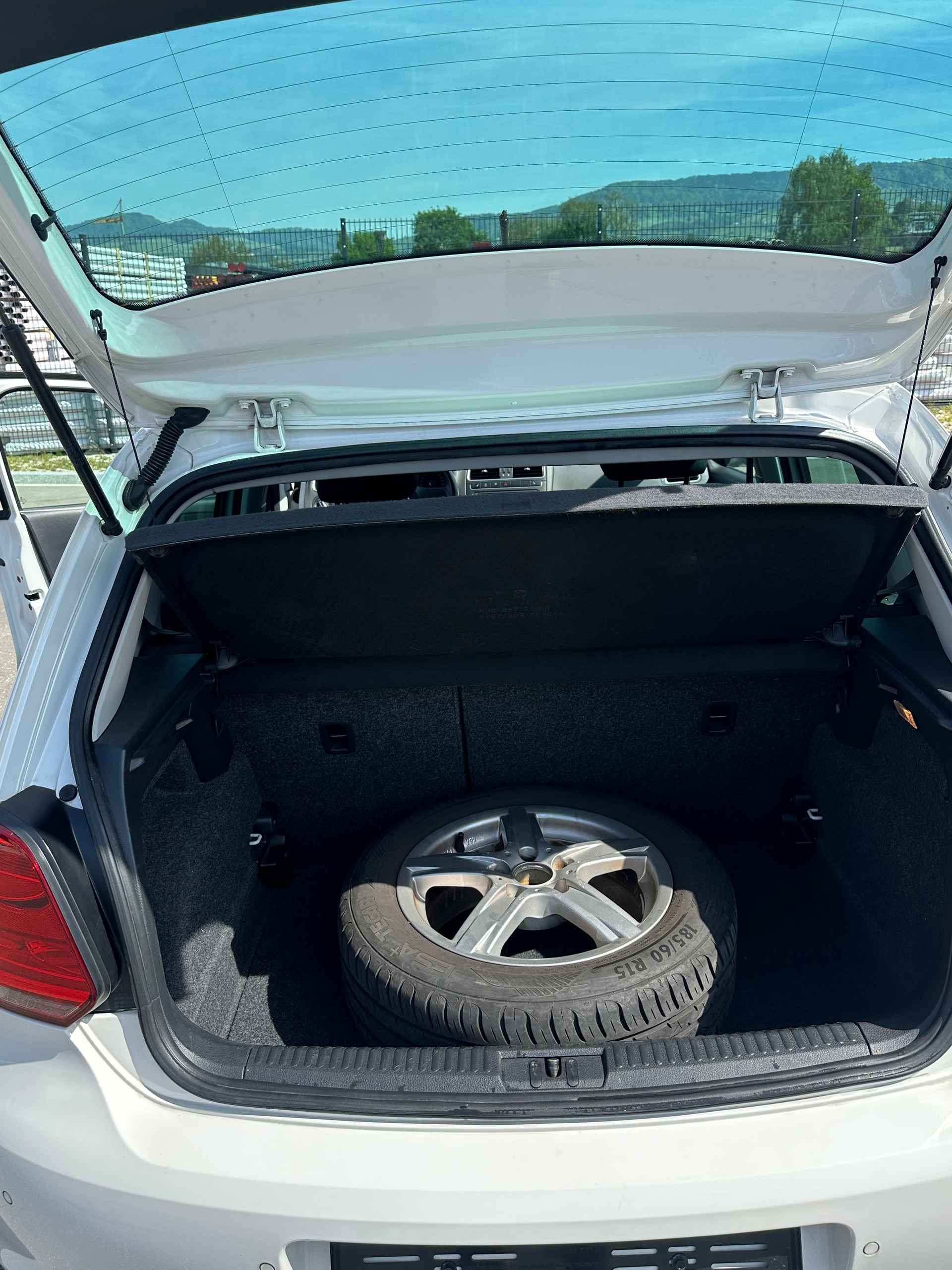 VW Polo 1.2 TSI Team-image-10