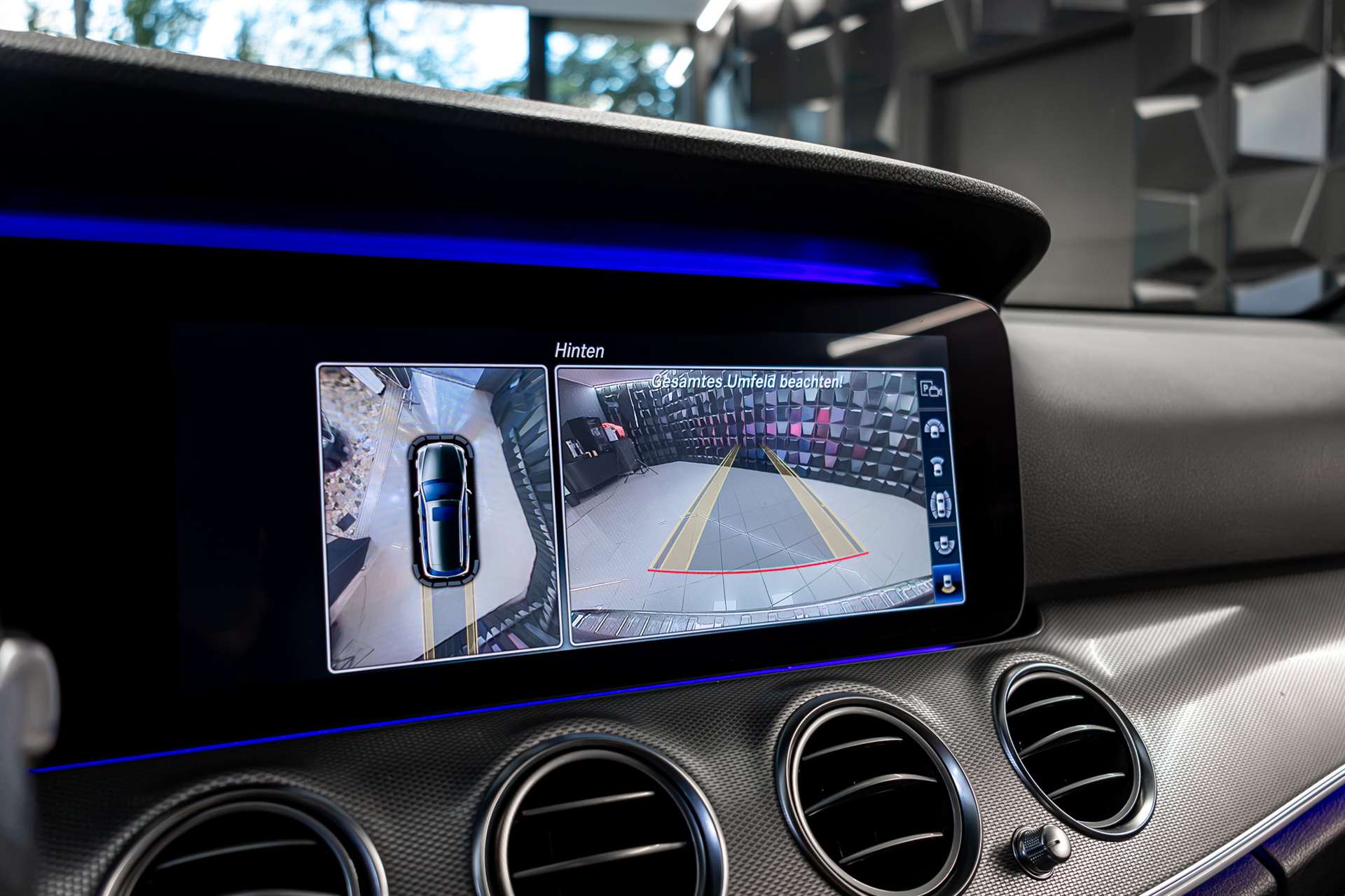 MERCEDES-BENZ E 220 d Avantgarde 9G-Tronic-image-16