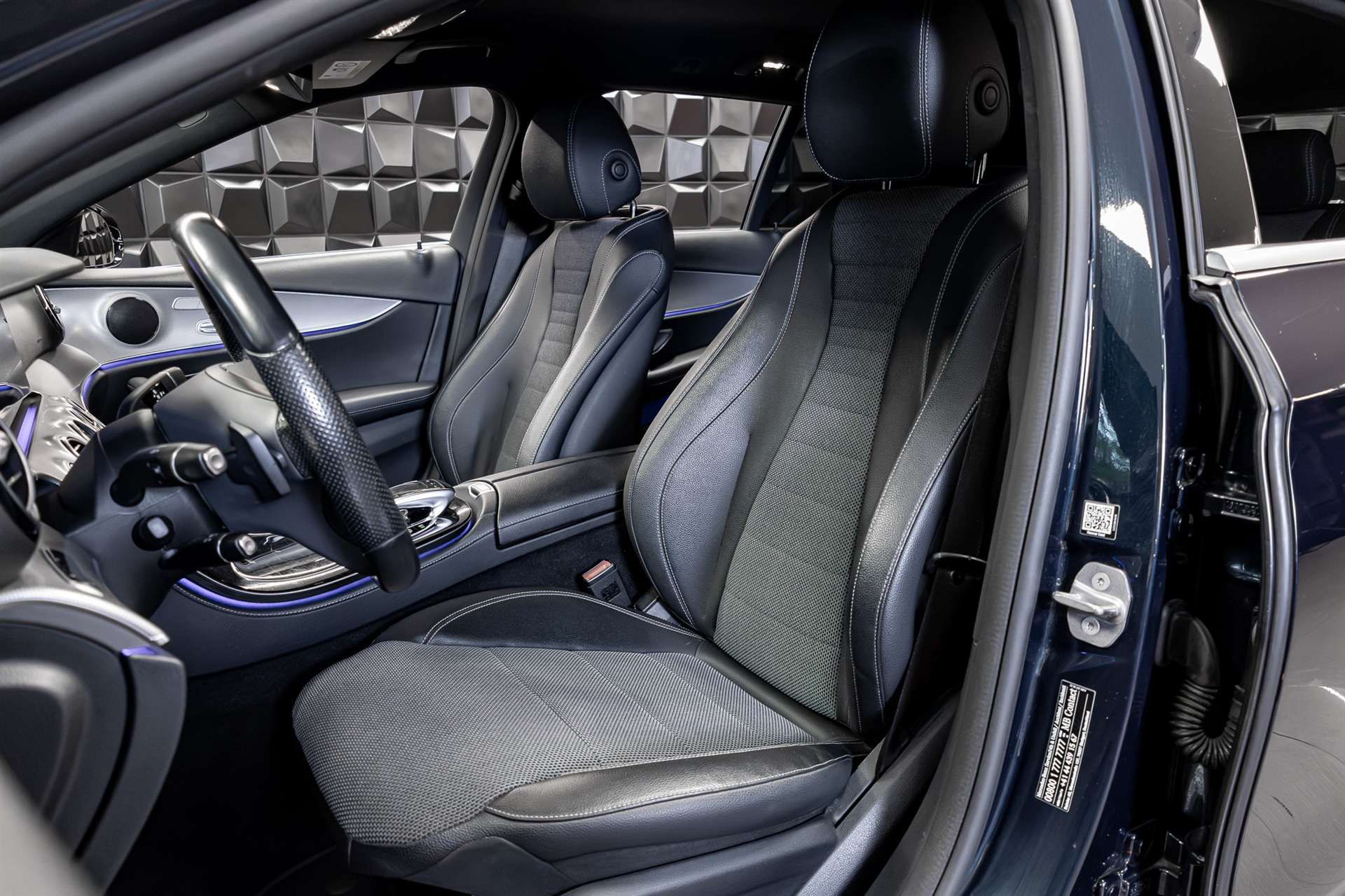 MERCEDES-BENZ E 220 d Avantgarde 9G-Tronic-image-13