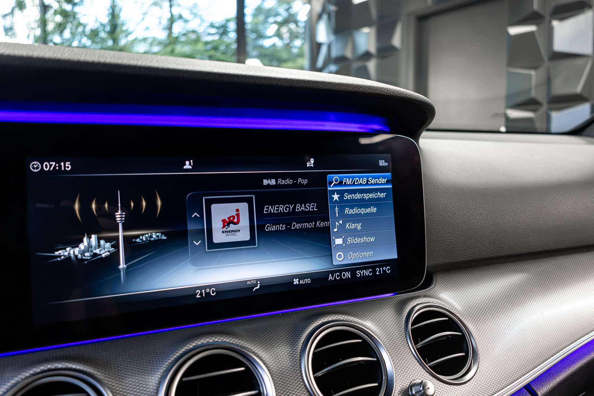 MERCEDES-BENZ E 220 d Avantgarde 9G-Tronic-image-14