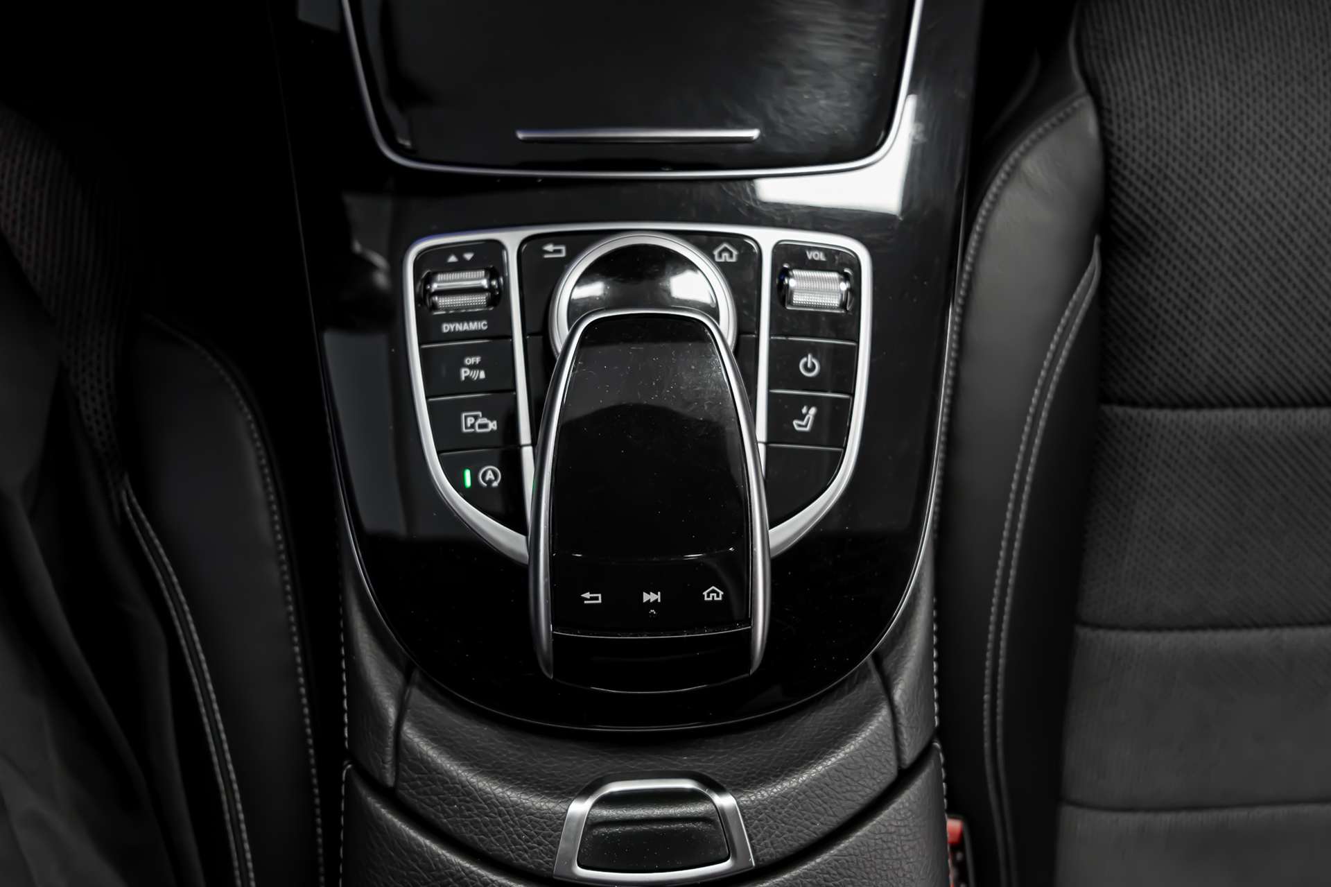 MERCEDES-BENZ E 220 d Avantgarde 9G-Tronic-image-20