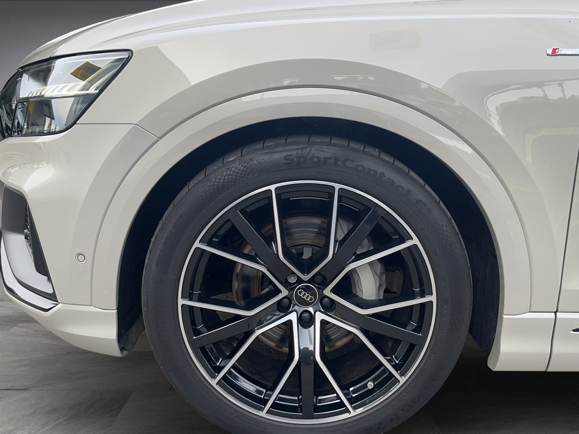 AUDI Q8 50 TDI quattro tiptronic *B&O, Head up, Panodach, AHK, 360°Kamera, Sitzlüftung/Massage*-image-8