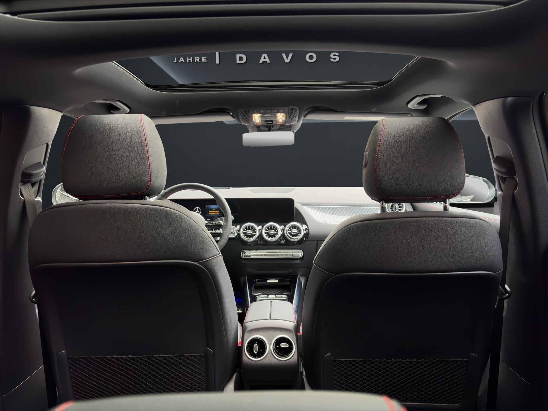 MERCEDES-BENZ GLA-Klasse H247 GLA 220 d Swiss Star AMG Line 4matic-image-7