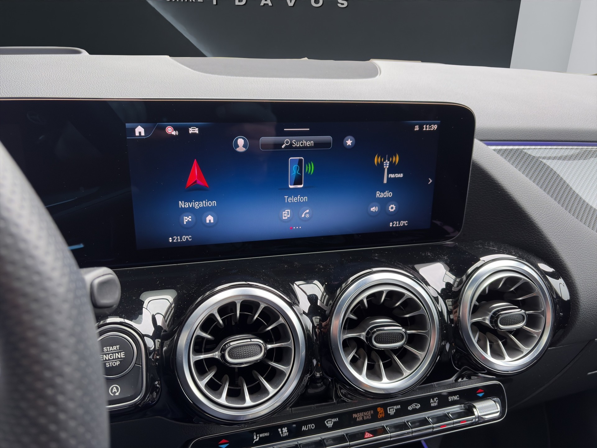 MERCEDES-BENZ GLA-Klasse H247 GLA 220 d Swiss Star AMG Line 4matic-image-12