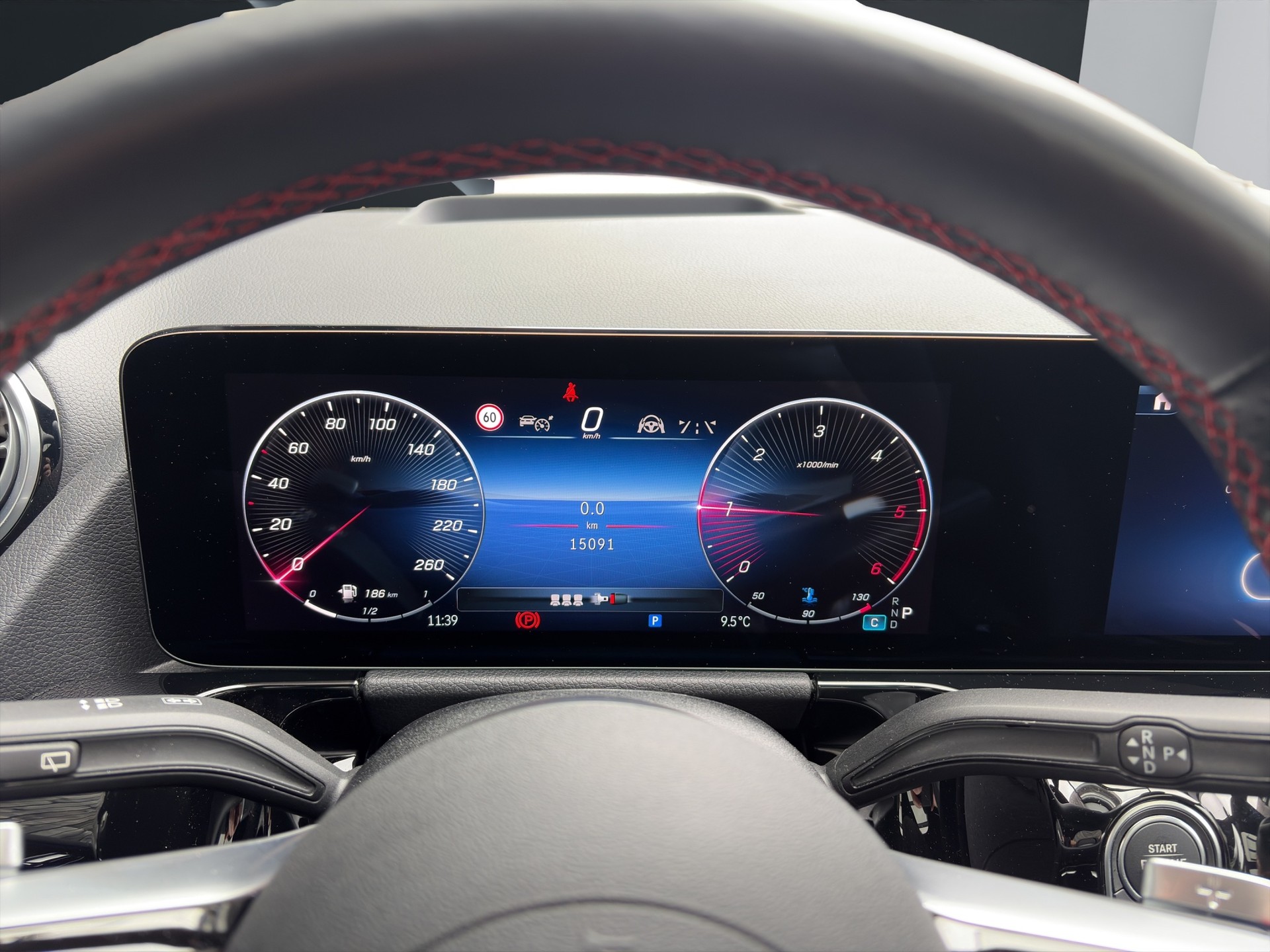 MERCEDES-BENZ GLA-Klasse H247 GLA 220 d Swiss Star AMG Line 4matic-image-10