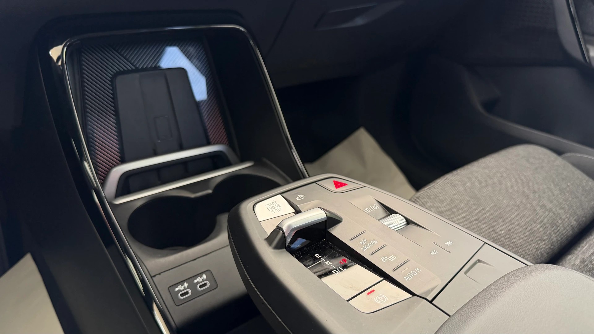BMW X1 xDrive 20d 48V-image-13