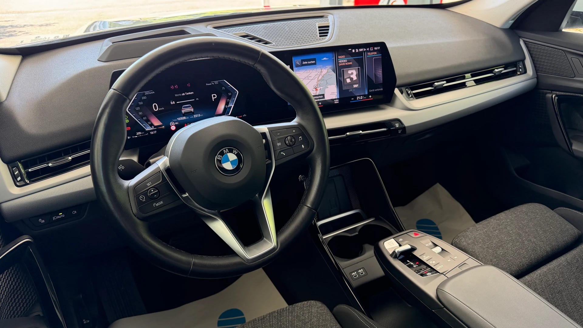 BMW X1 xDrive 20d 48V-image-9