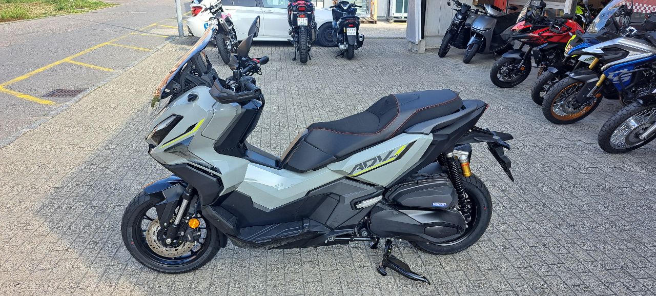 HONDA ADV 350 Special Edition-image-2