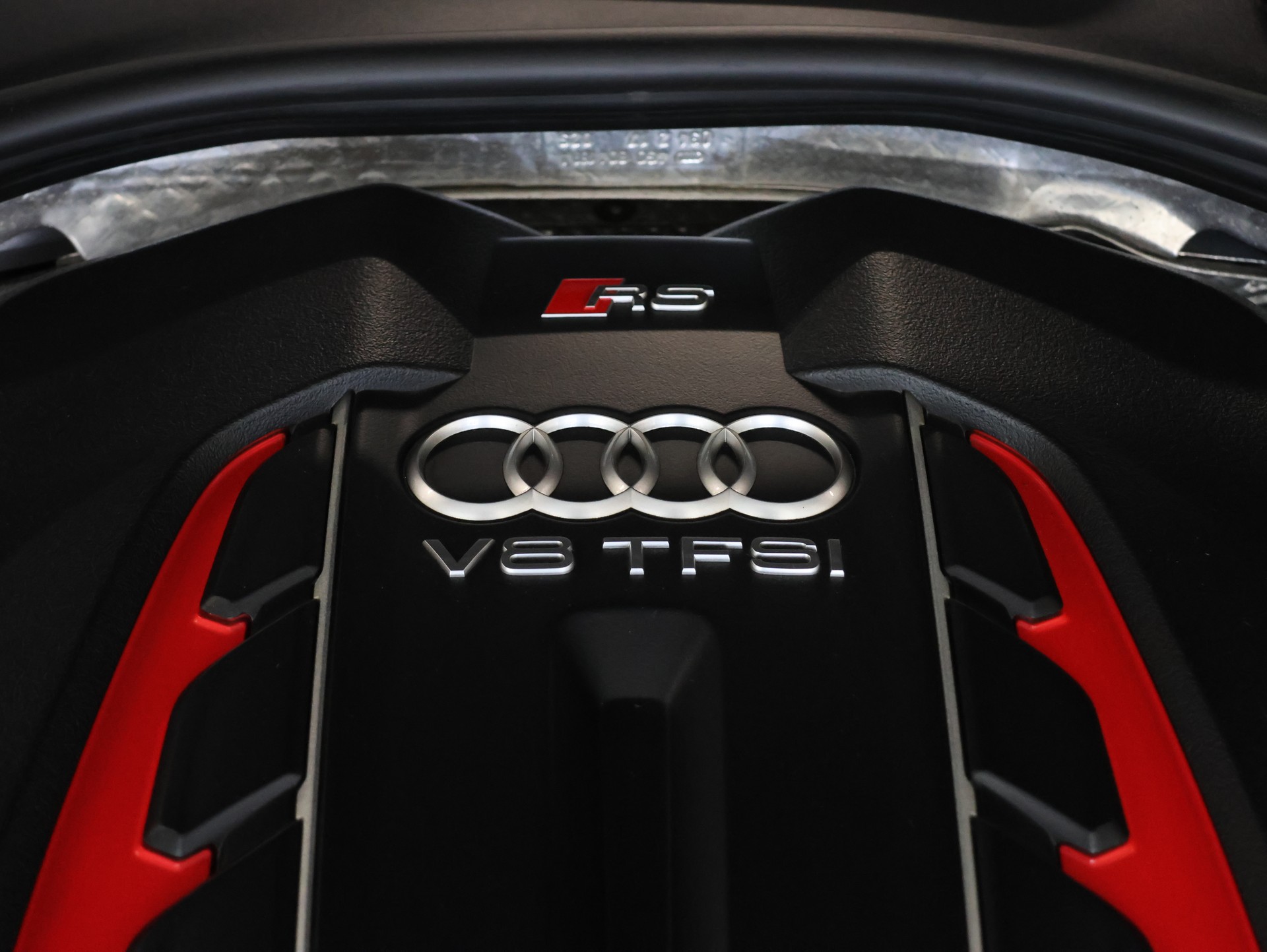 AUDI RS6 Avant 4.0 TFSI V8 performance quattro *DESIGN-PAKET CARBON*-image-44