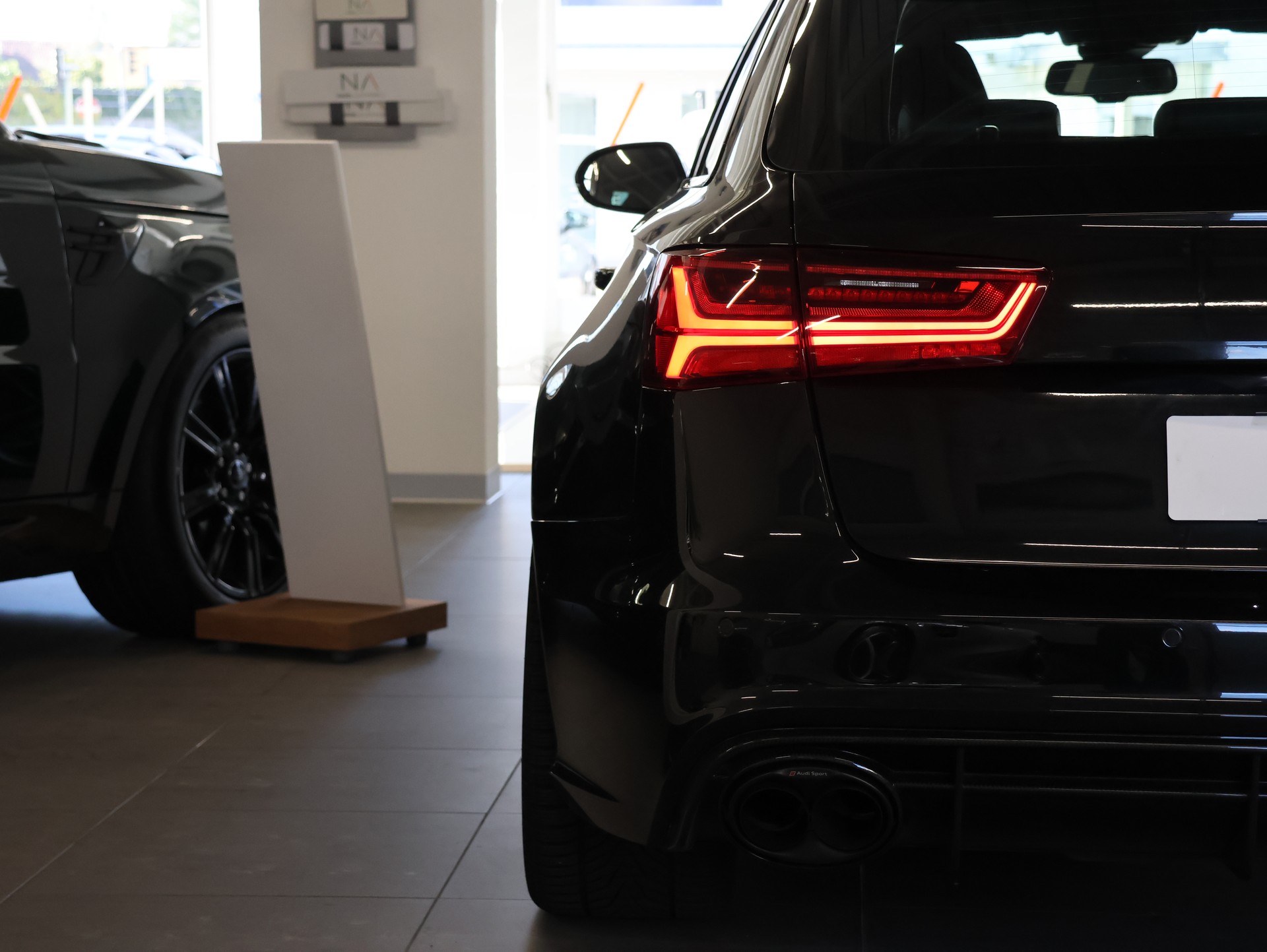 AUDI RS6 Avant 4.0 TFSI V8 performance quattro *DESIGN-PAKET CARBON*-image-5