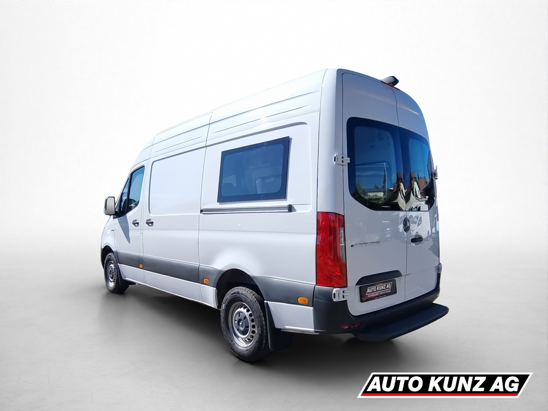 MERCEDES-BENZ eSprinter 320 56kWh StPro-image-3