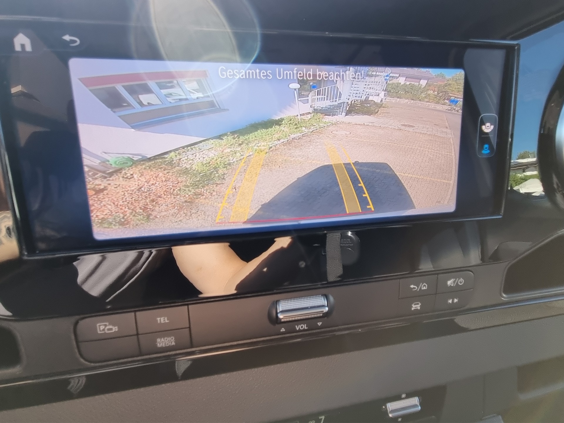 MERCEDES-BENZ eSprinter 320 56kWh StPro-image-14