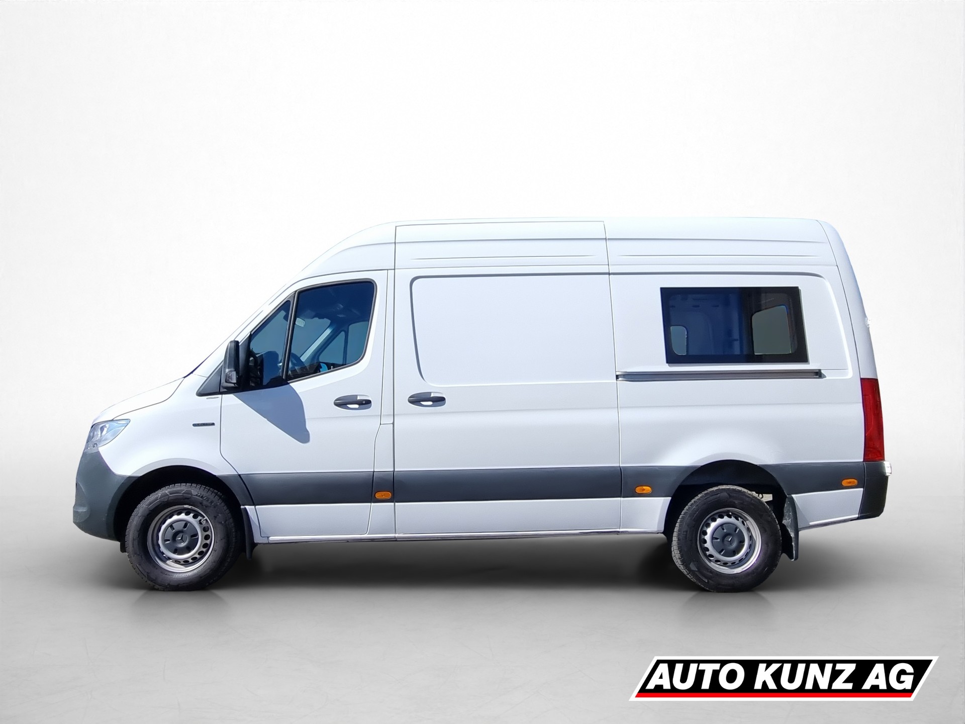 MERCEDES-BENZ eSprinter 320 56kWh StPro-image-2