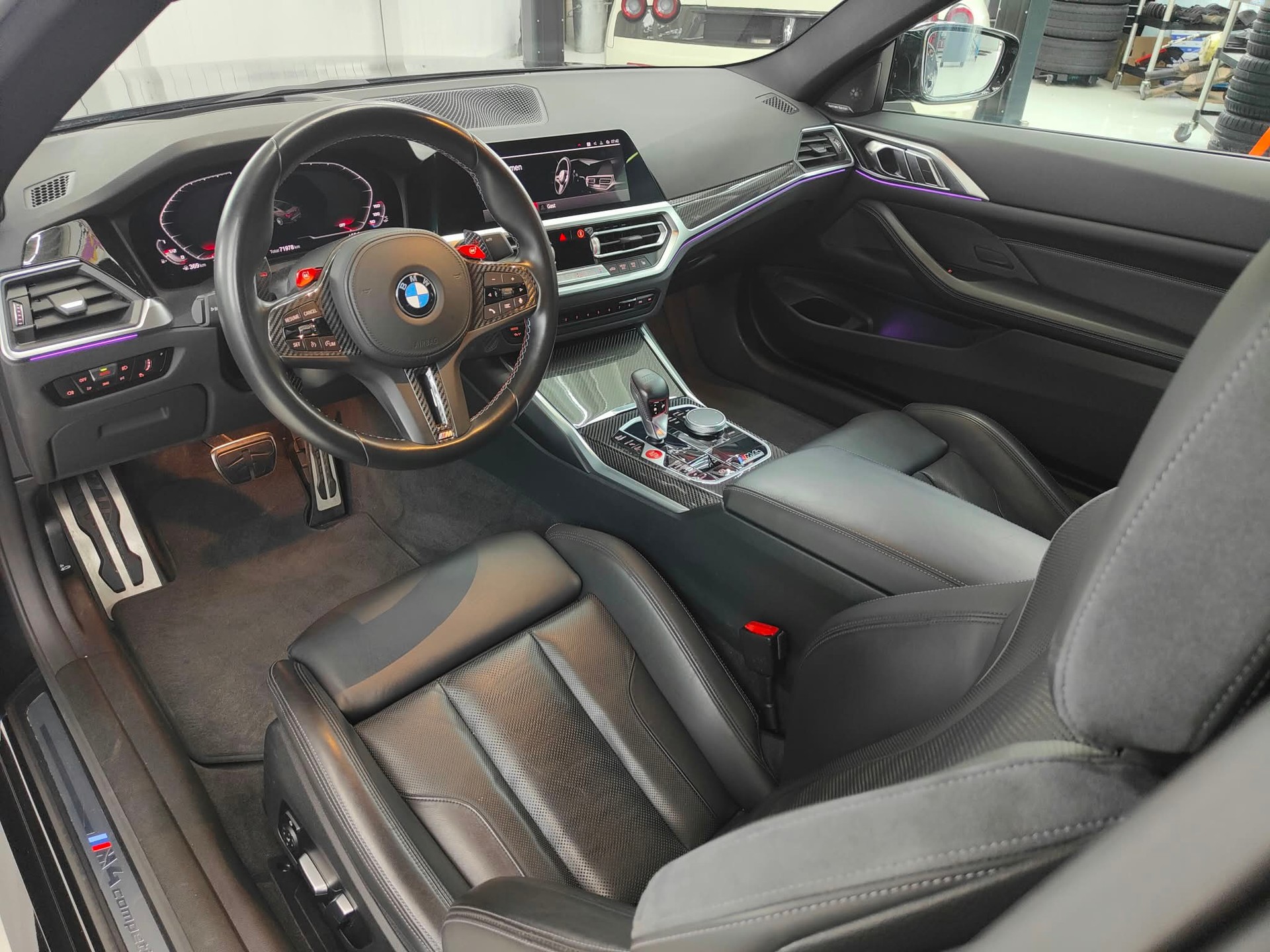 BMW M4 Coupé Competition M xDrive-image-11