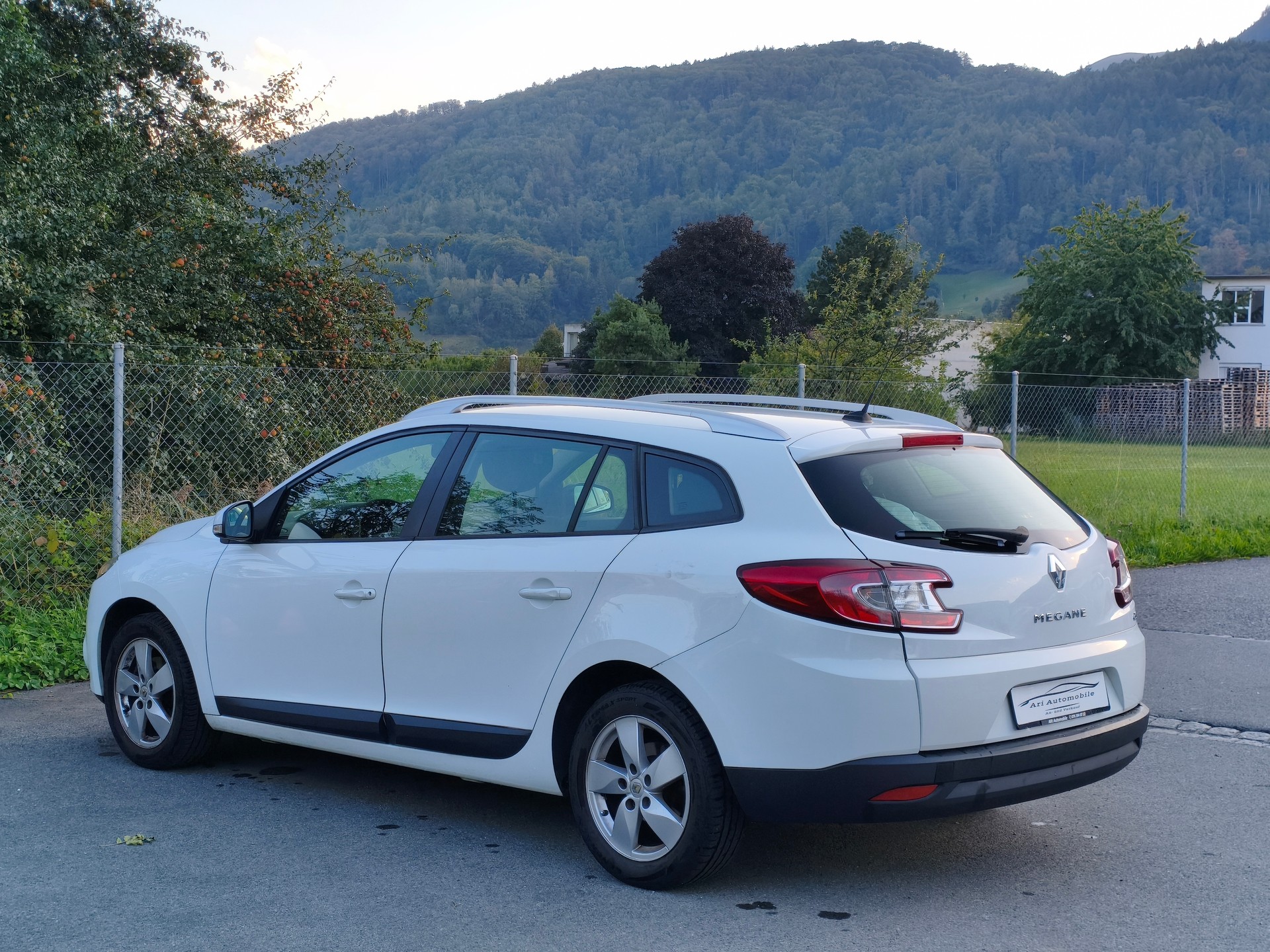 RENAULT Mégane Grandtour 1.5 dCi Expression-image-8